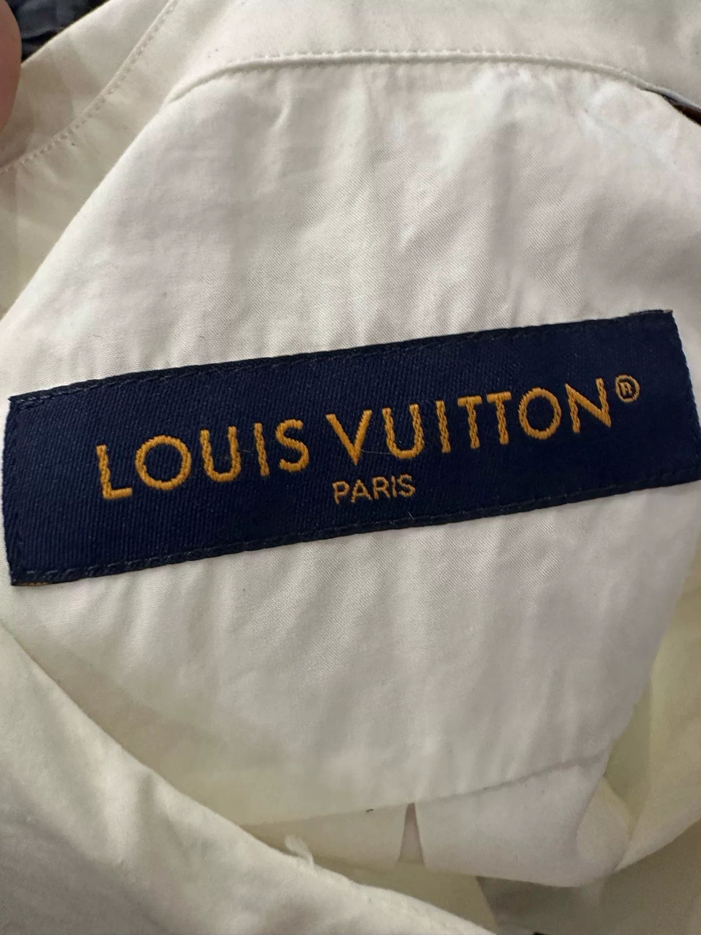 Louis Vuitton Louis Vuitton White Long Sleeve Shirt Size S Size US S / EU 44-46 / 1 - 8 Thumbnail