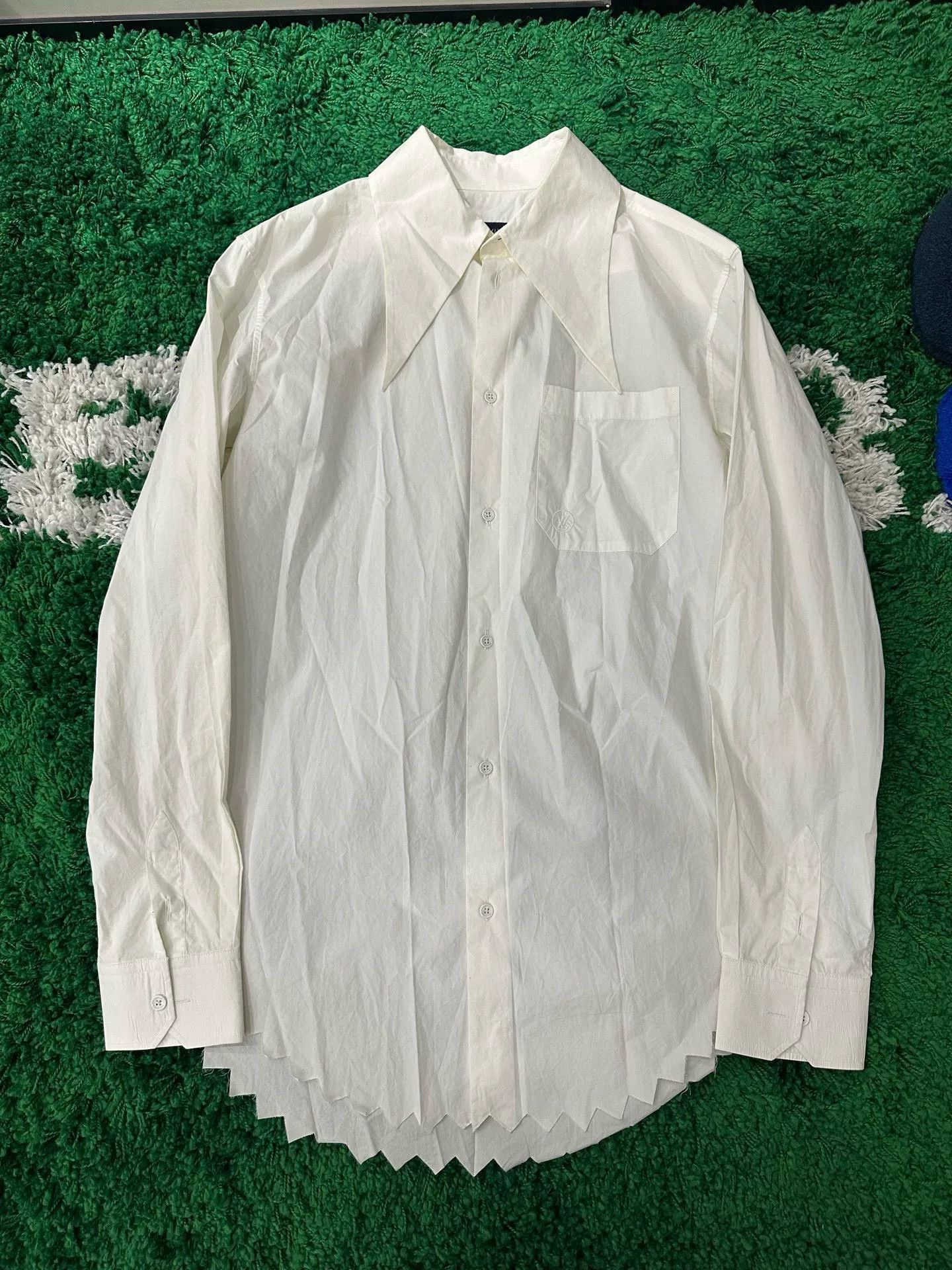 Louis Vuitton Louis Vuitton White Long Sleeve Shirt Size S Size US S / EU 44-46 / 1 - 4 Thumbnail