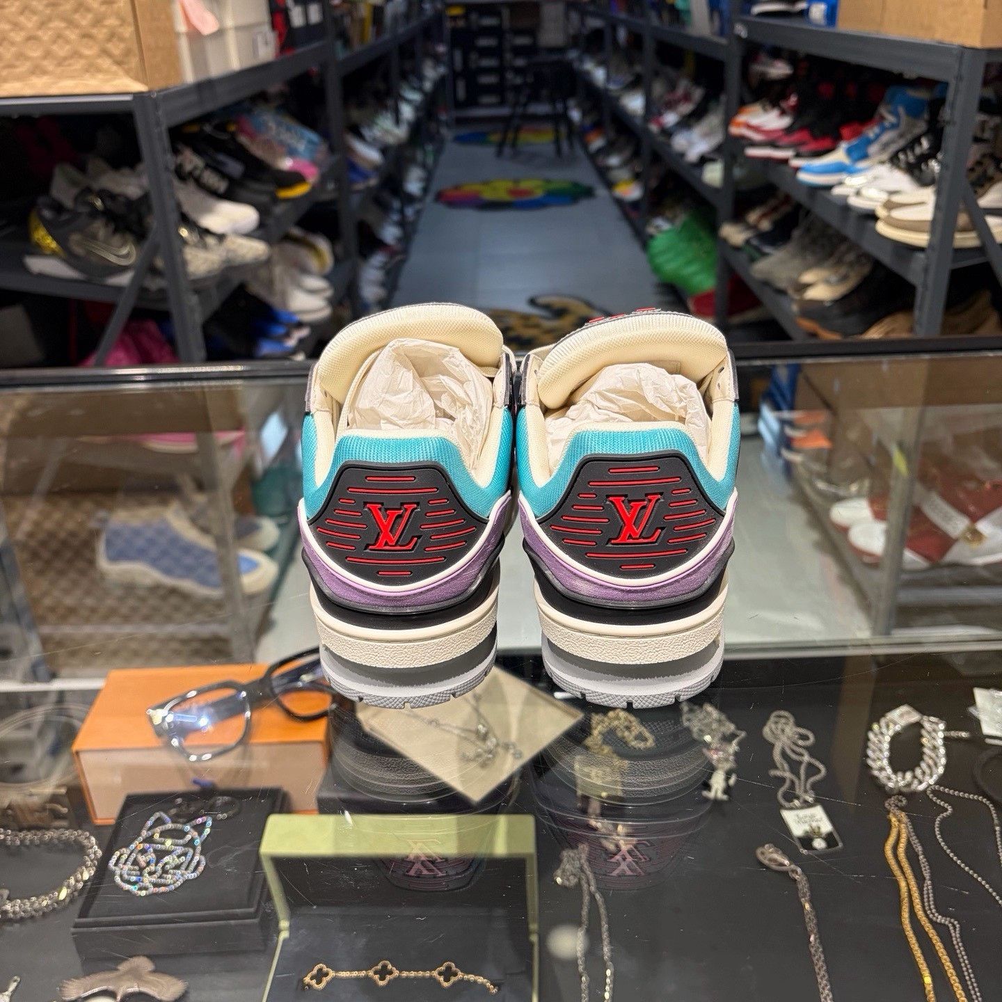 Louis Vuitton Louis Vuitton Trainer Macaron Low-Top Sneakers Size 36.5 Size US 6.5 / IT 36.5 - 4 Thumbnail