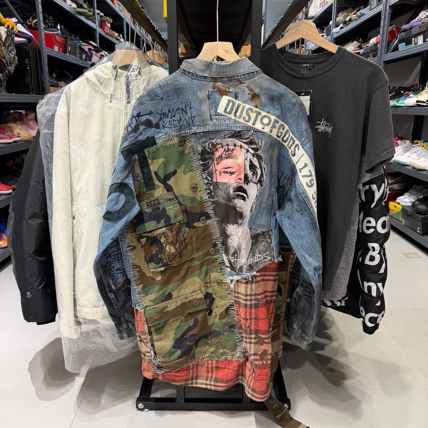 DUST Dust of Gods Patchwork Denim Jacket XL Size US XL / EU 56 / 4 - 7 Thumbnail