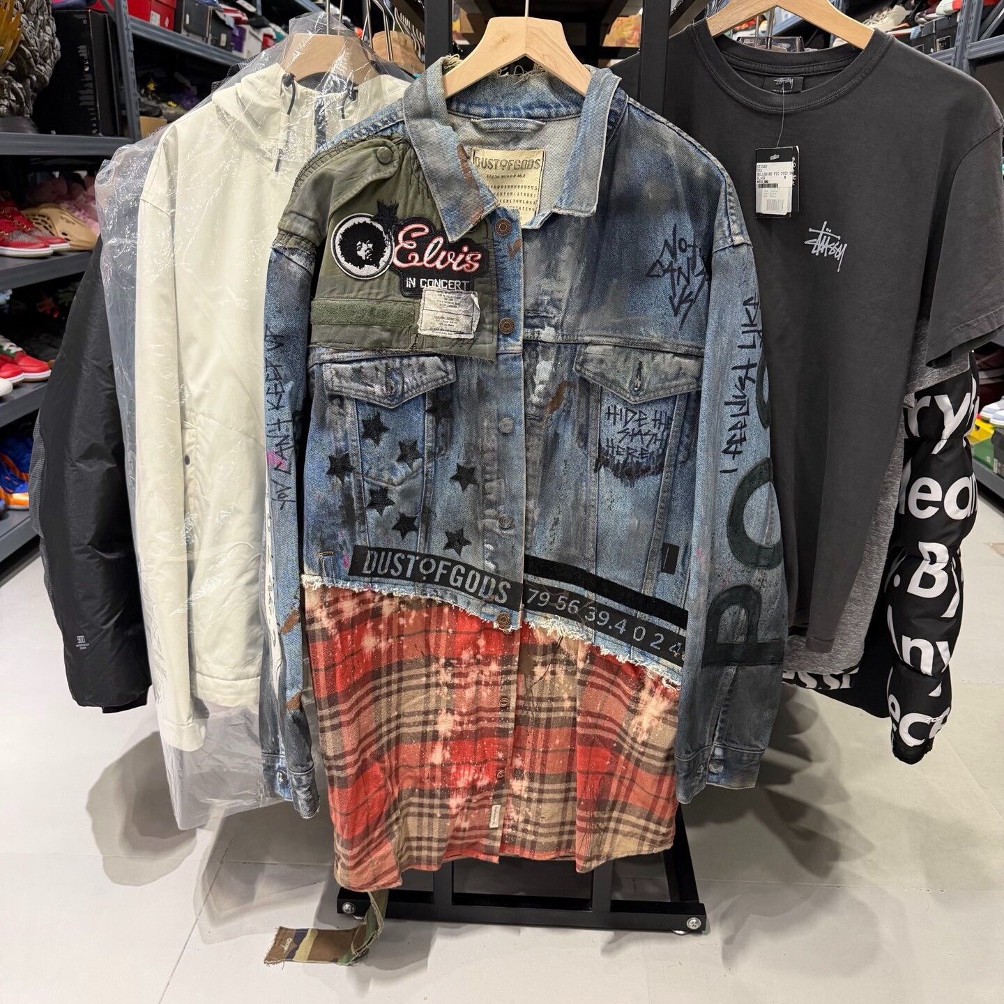 DUST Dust of Gods Patchwork Denim Jacket XL Size US XL / EU 56 / 4 - 6 Thumbnail