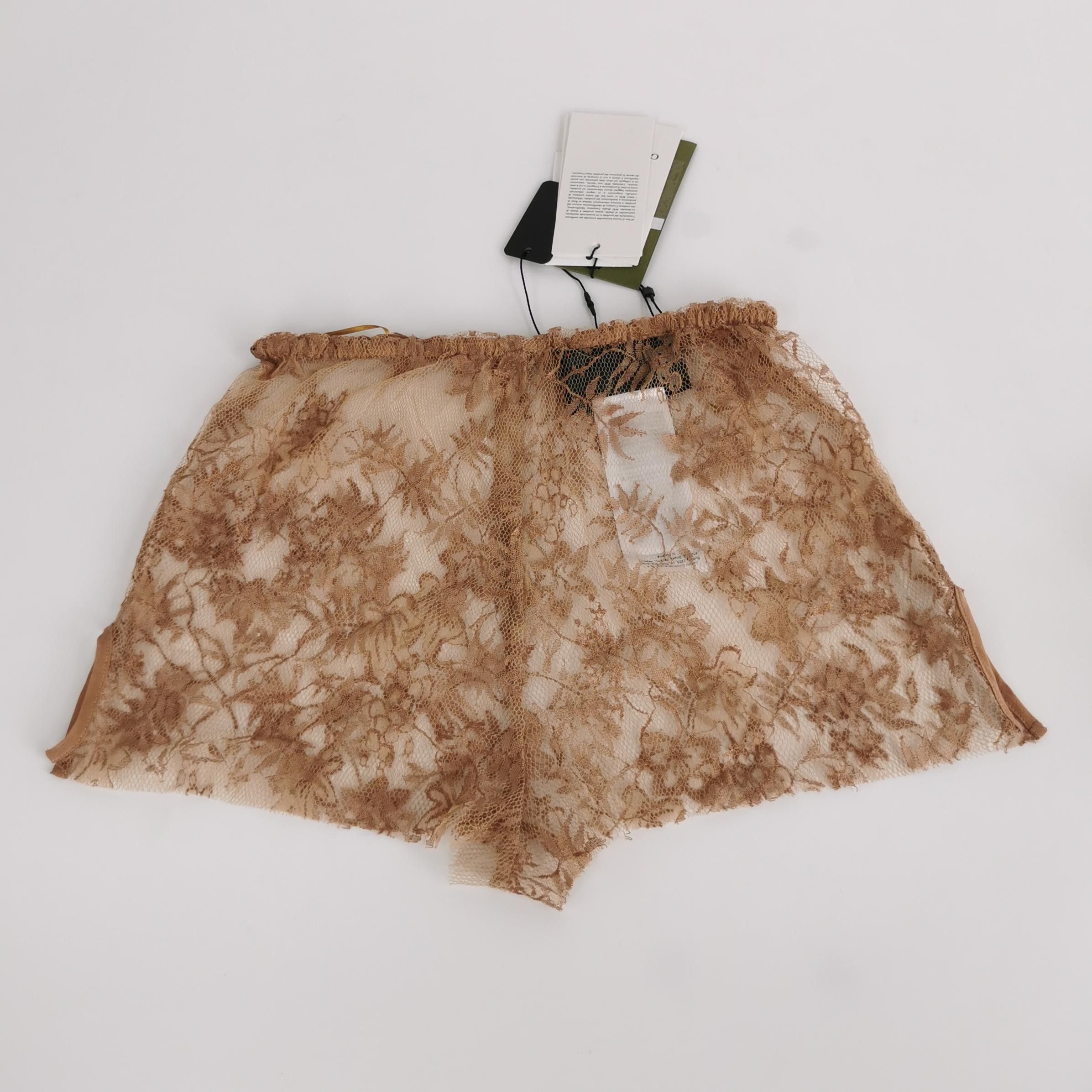 Gucci Gucci Lace Shorts Size 36 Size 25" / US 0 / IT 36 - 2 Thumbnail