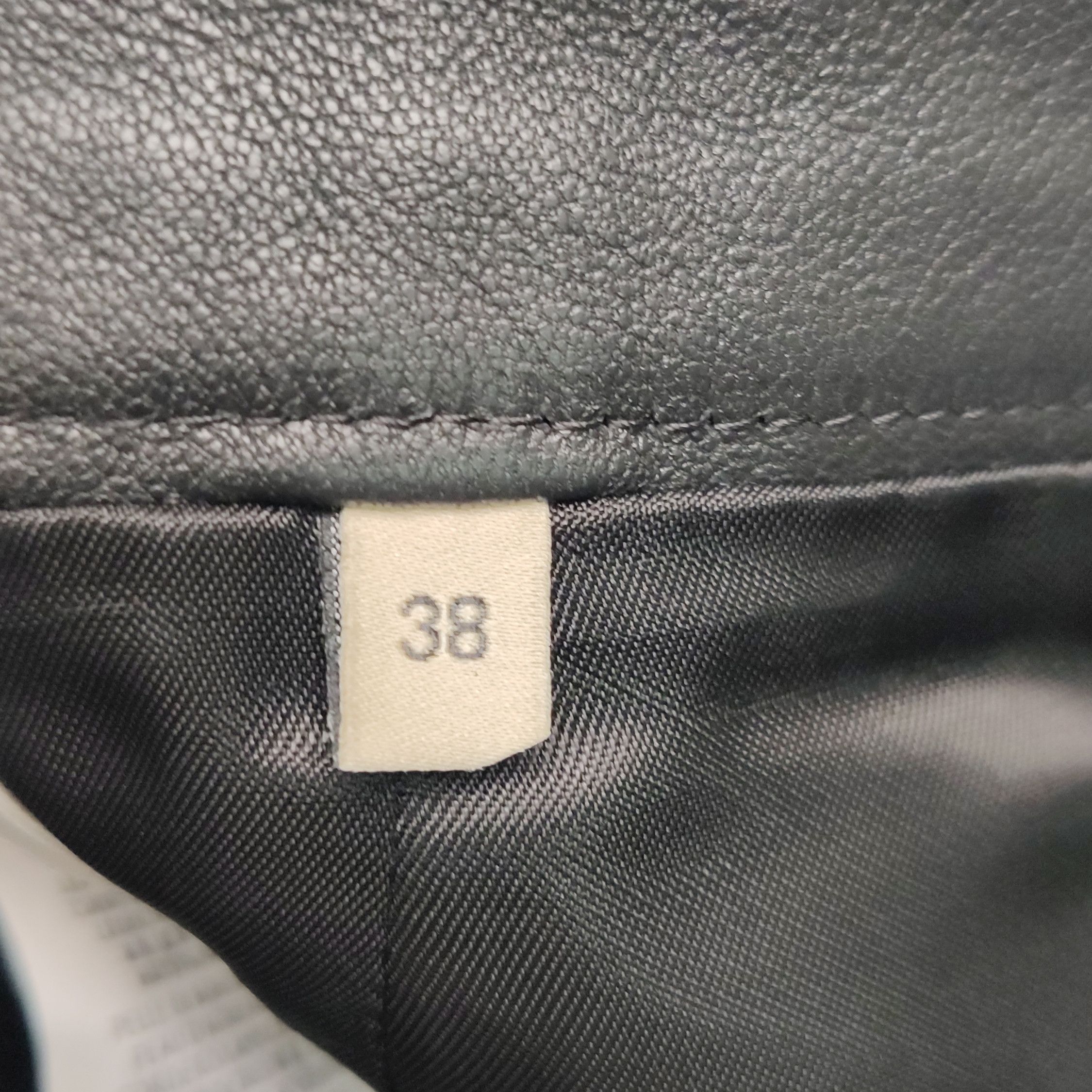 Gucci Gucci Studded Lambskin Mini Skirt Size 38 Size 26" / US 2 / IT 38 - 11 Thumbnail