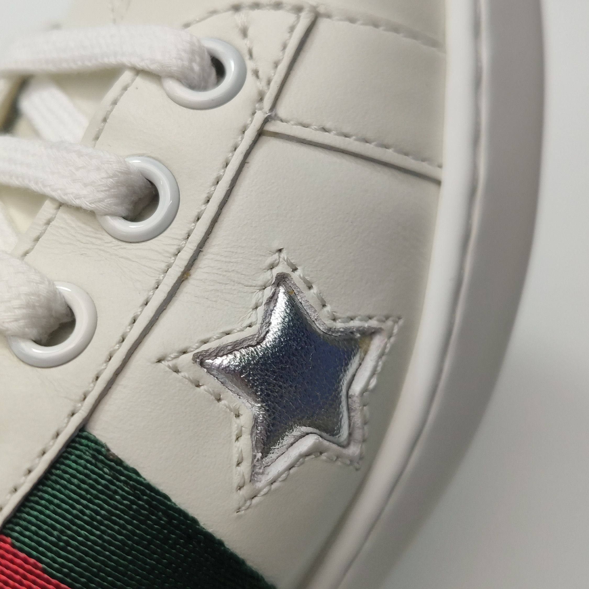 Gucci Gucci Women 6-5 Lowtop Sneakers Size US 6.5 / IT 36.5 - 9 Thumbnail