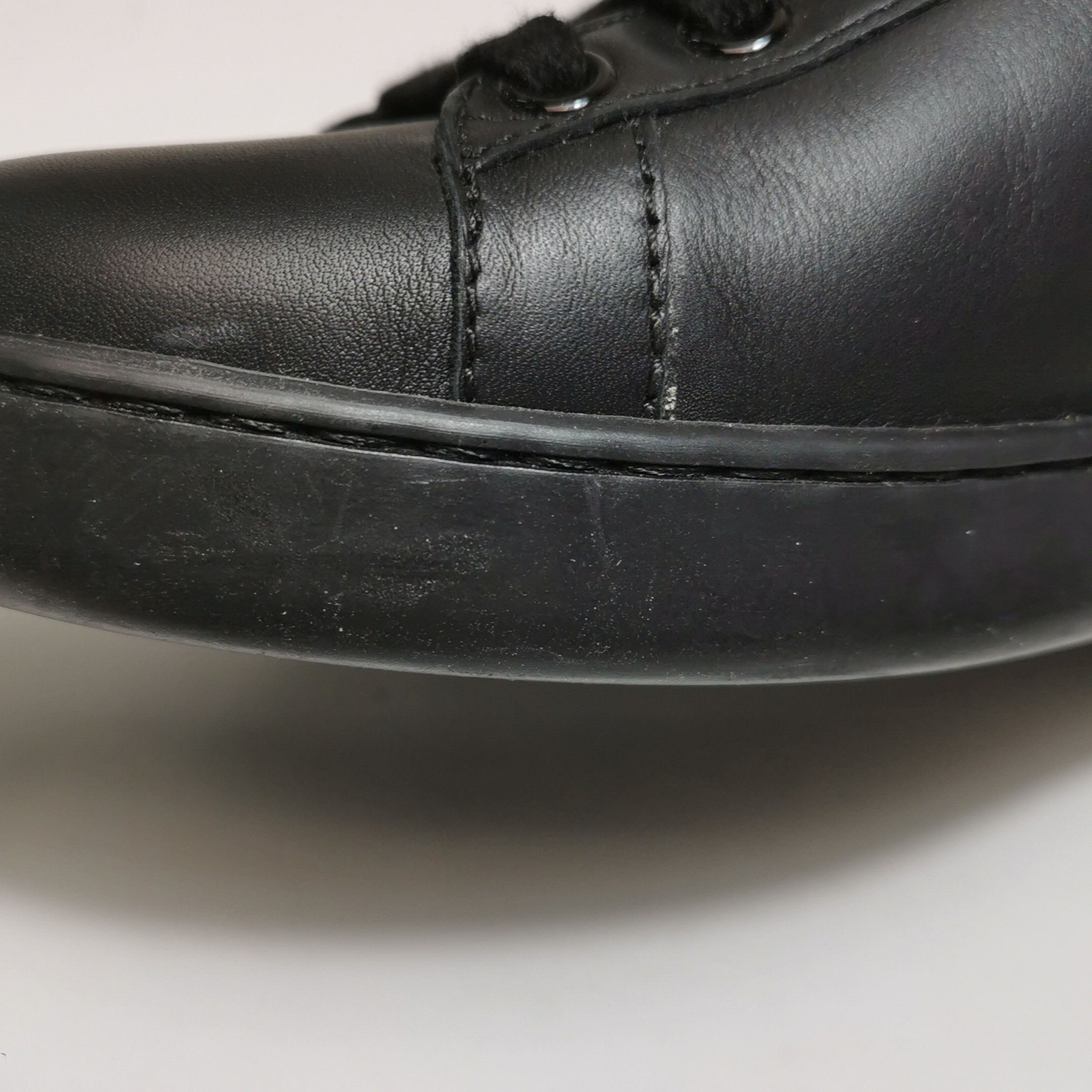 Gucci Gucci Women 6-5 Lowtop Sneakers Size US 6.5 / IT 36.5 - 10 Thumbnail