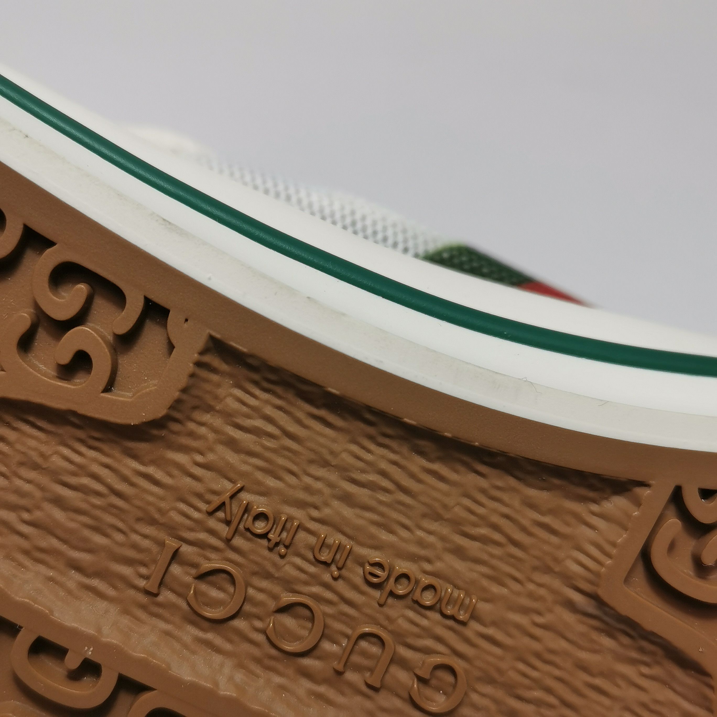 Gucci Gucci Women 7 Lowtop Sneakers Size US 7 / IT 37 - 9 Thumbnail