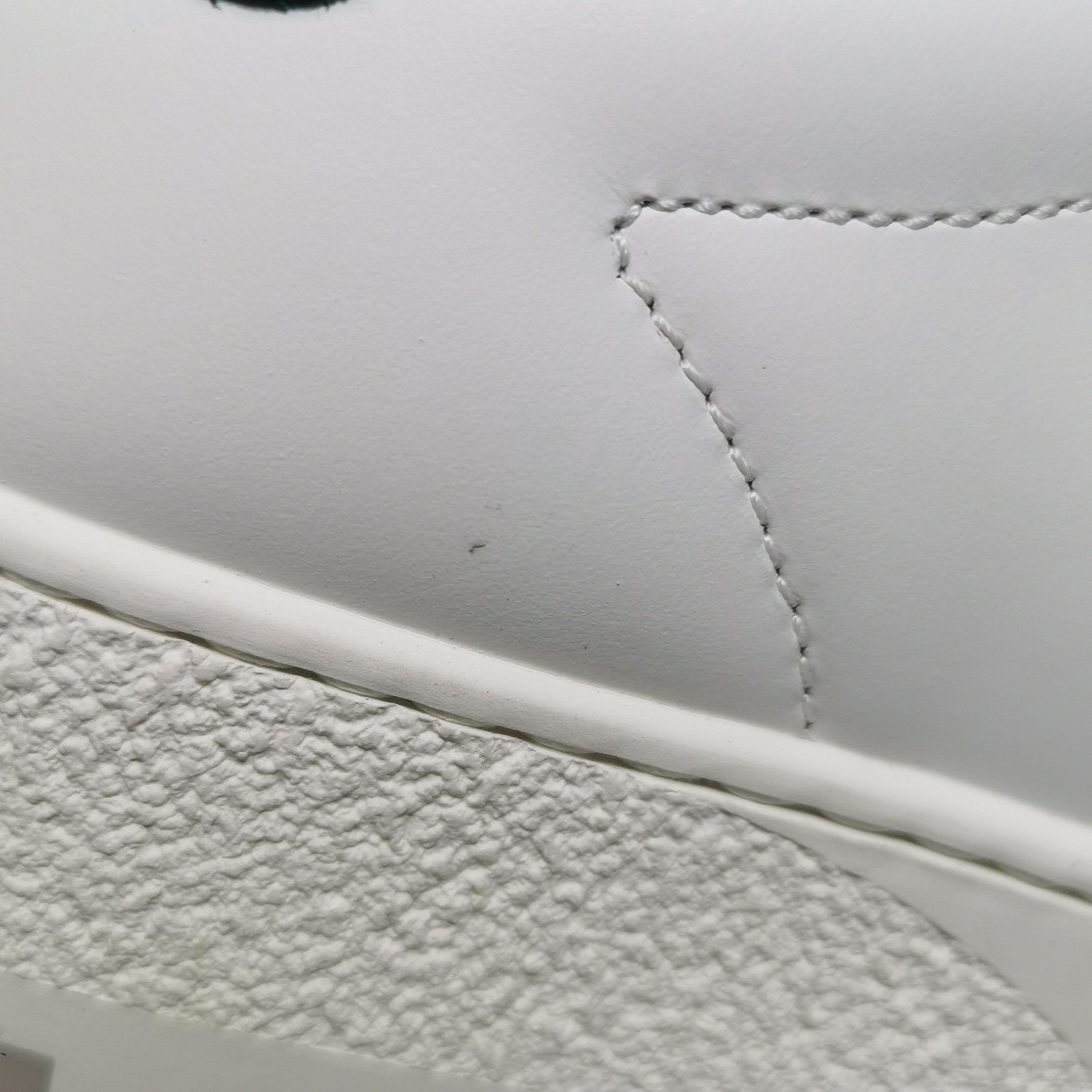 Gucci Gucci Women 5-5 Lowtop Sneakers Size US 5.5 / IT 35.5 - 7 Thumbnail