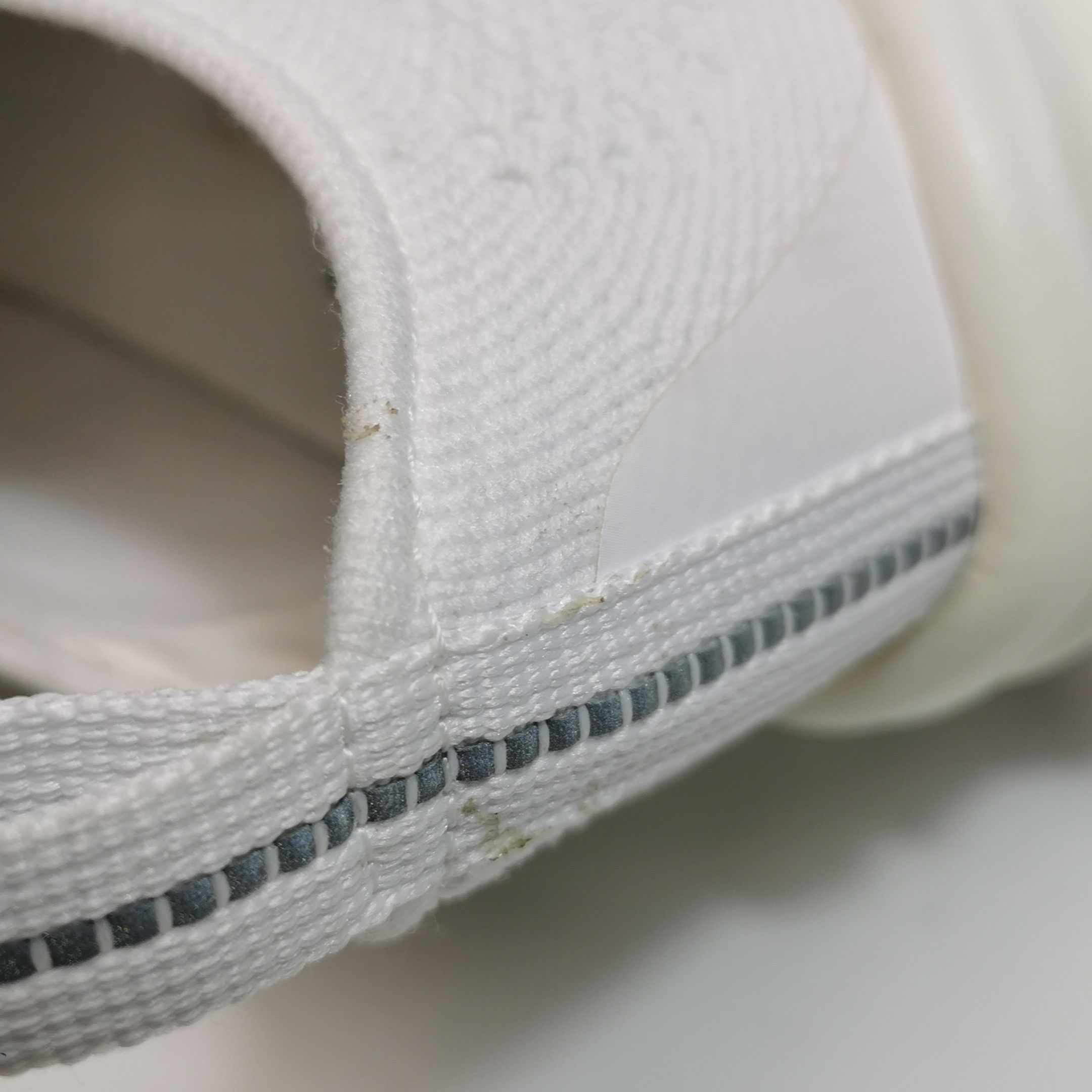 Gucci Gucci Women 5 Lowtop Sneakers Size US 5 / IT 35 - 7 Thumbnail