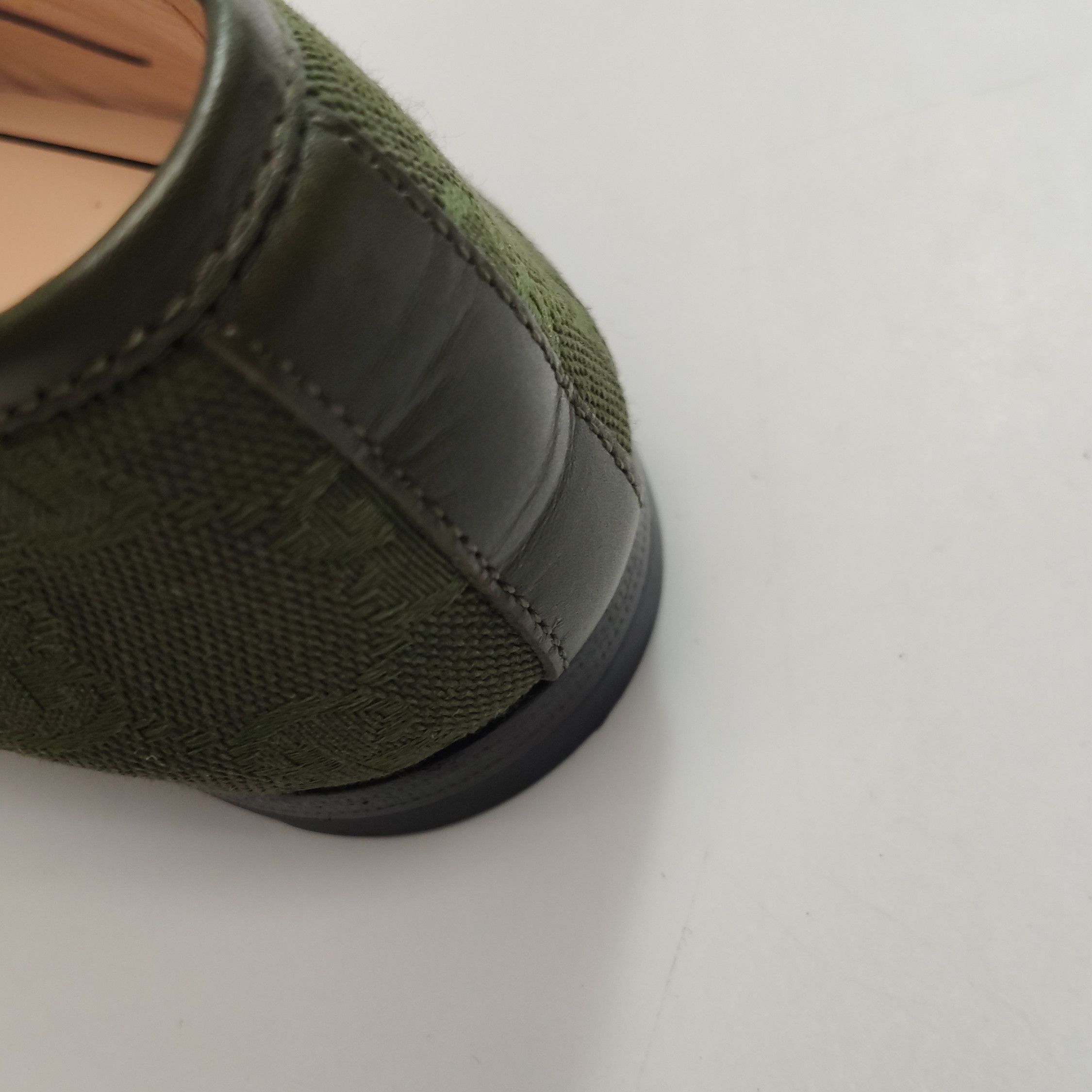 Gucci Gucci Women 6-5 Flats Size US 6.5 / IT 36.5 - 12 Thumbnail