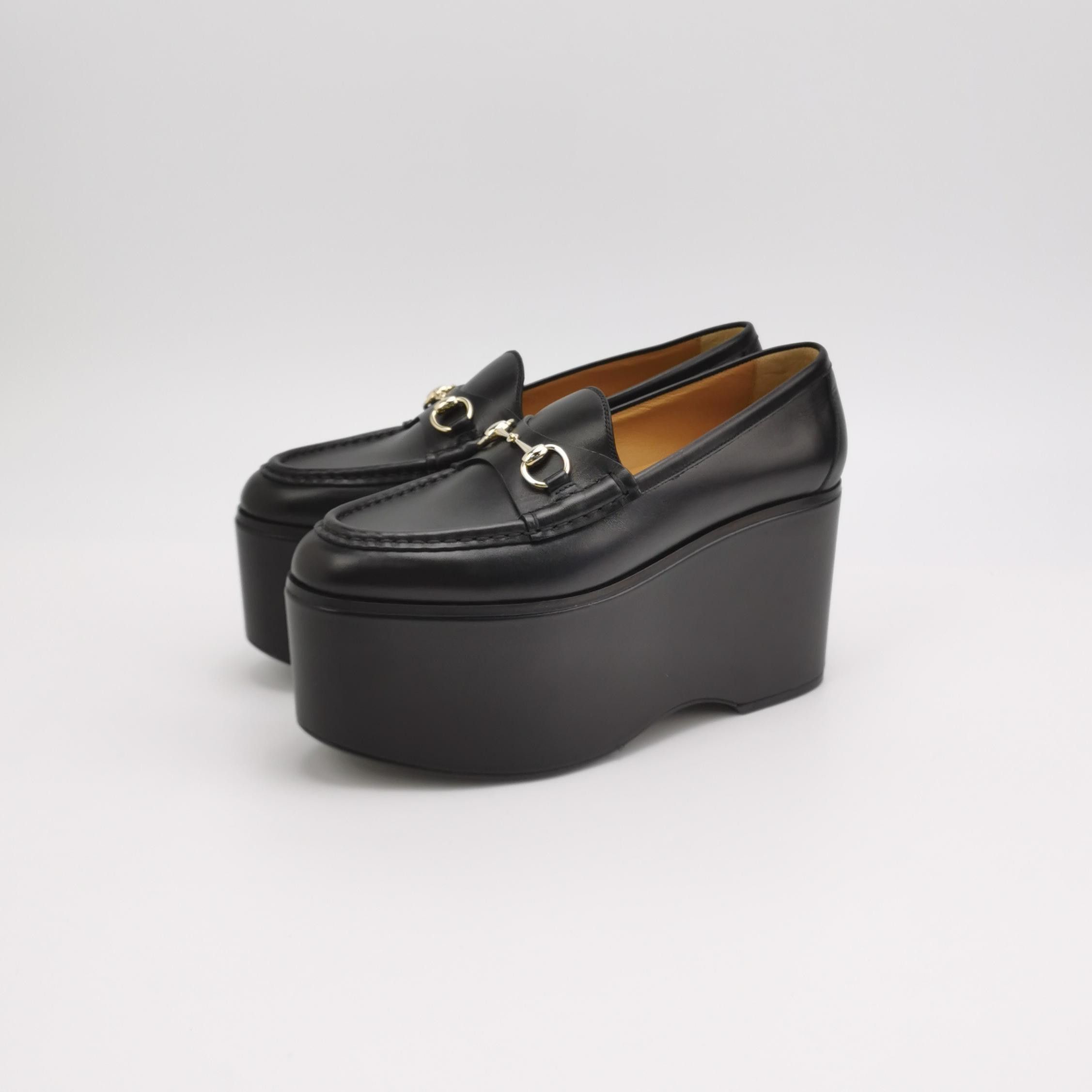 Gucci Gucci Women 7 Lowtop Sneakers Size US 7 / IT 37 - 2 Thumbnail