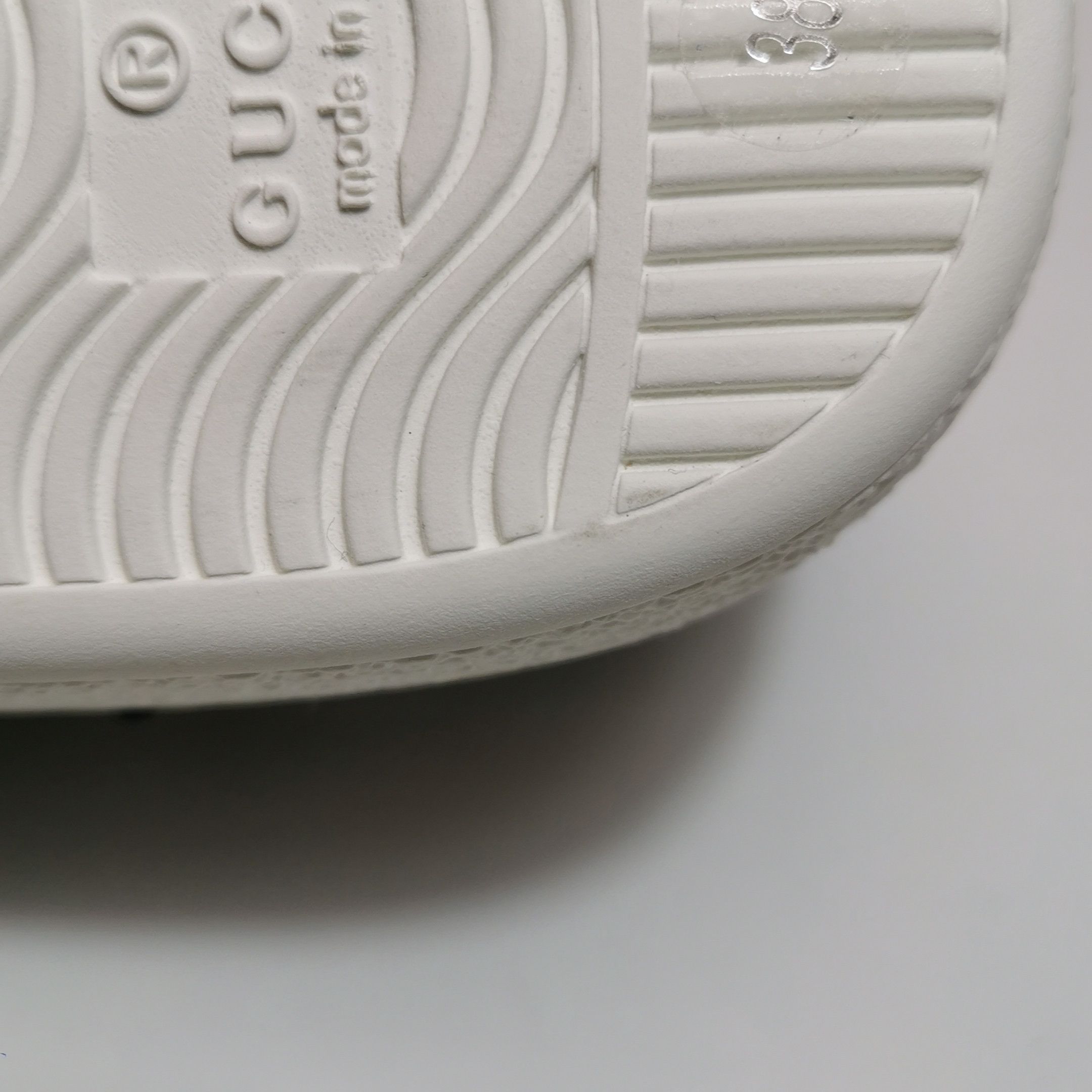 Gucci Gucci Women 8 Lowtop Sneakers Size US 8 / IT 38 - 10 Thumbnail