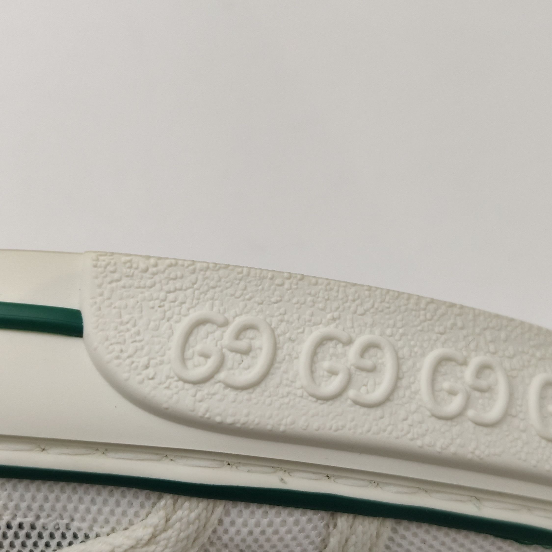 Gucci Gucci Women 5 Lowtop Sneakers Size US 5 / IT 35 - 8 Thumbnail