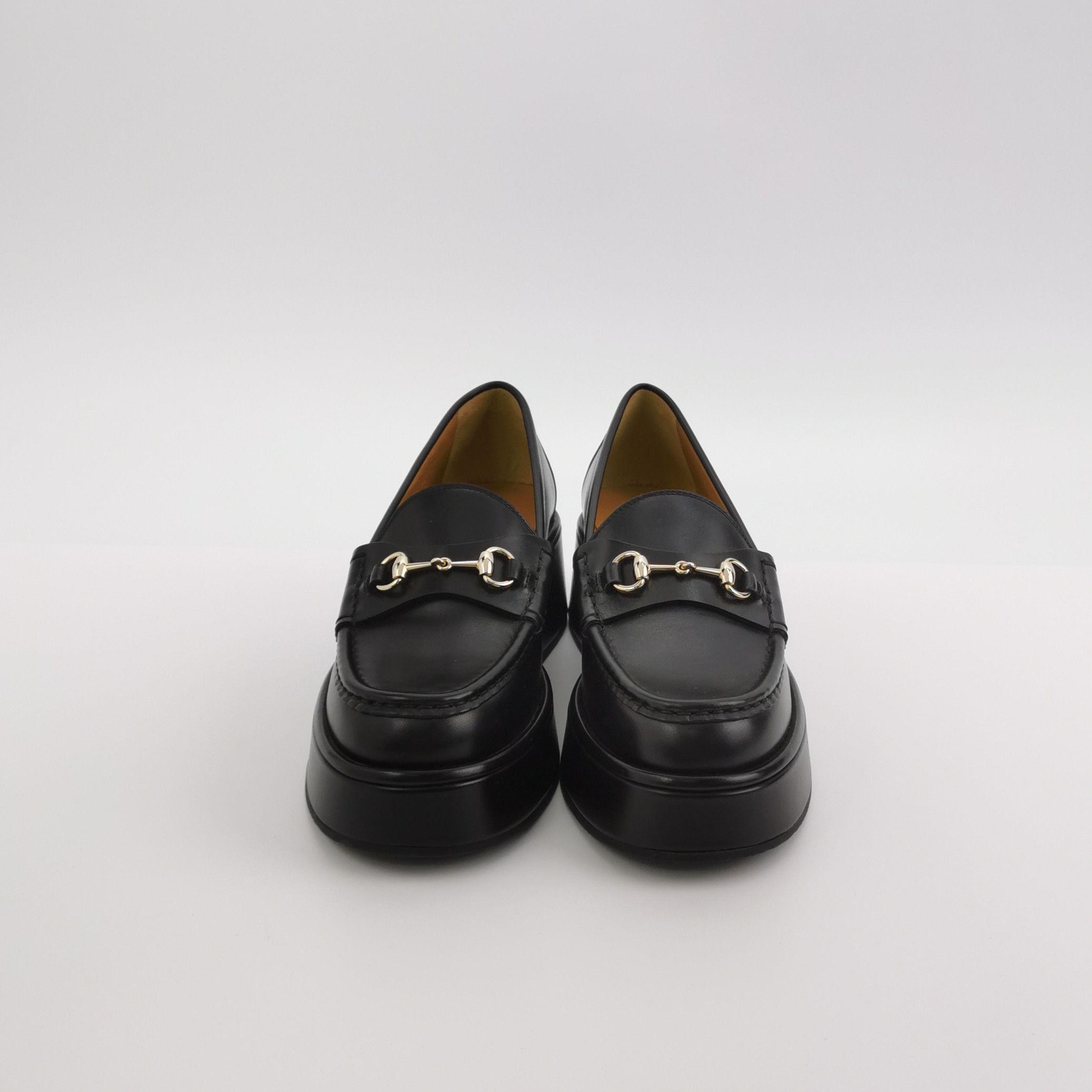 Gucci Gucci Women 6 Lowtop Sneakers Size US 6 / IT 36 - 3 Thumbnail