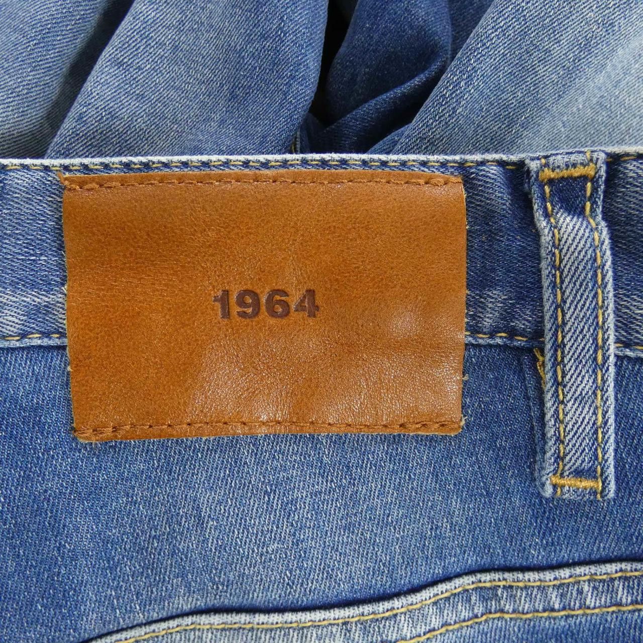 Dsquared2 Dsquared2 Dsquared2 Jeans Textile Jeans S74LB1058 DUTY FREE for USA Size ONE SIZE - 6 Thumbnail