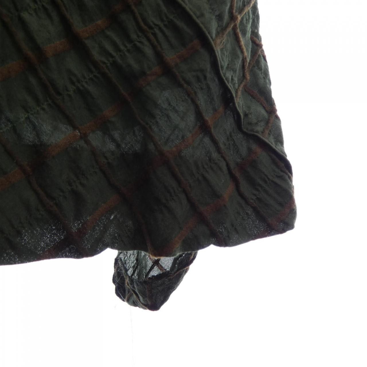 Other Other Haat Skirt Textile Skirts DUTY FREE for USA Size ONE SIZE - 7 Thumbnail