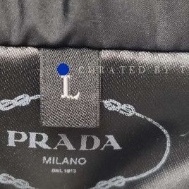 Prada Stylish Hooded Puffer Jacket in Black Size US L / EU 52-54 / 3 - 3 Thumbnail