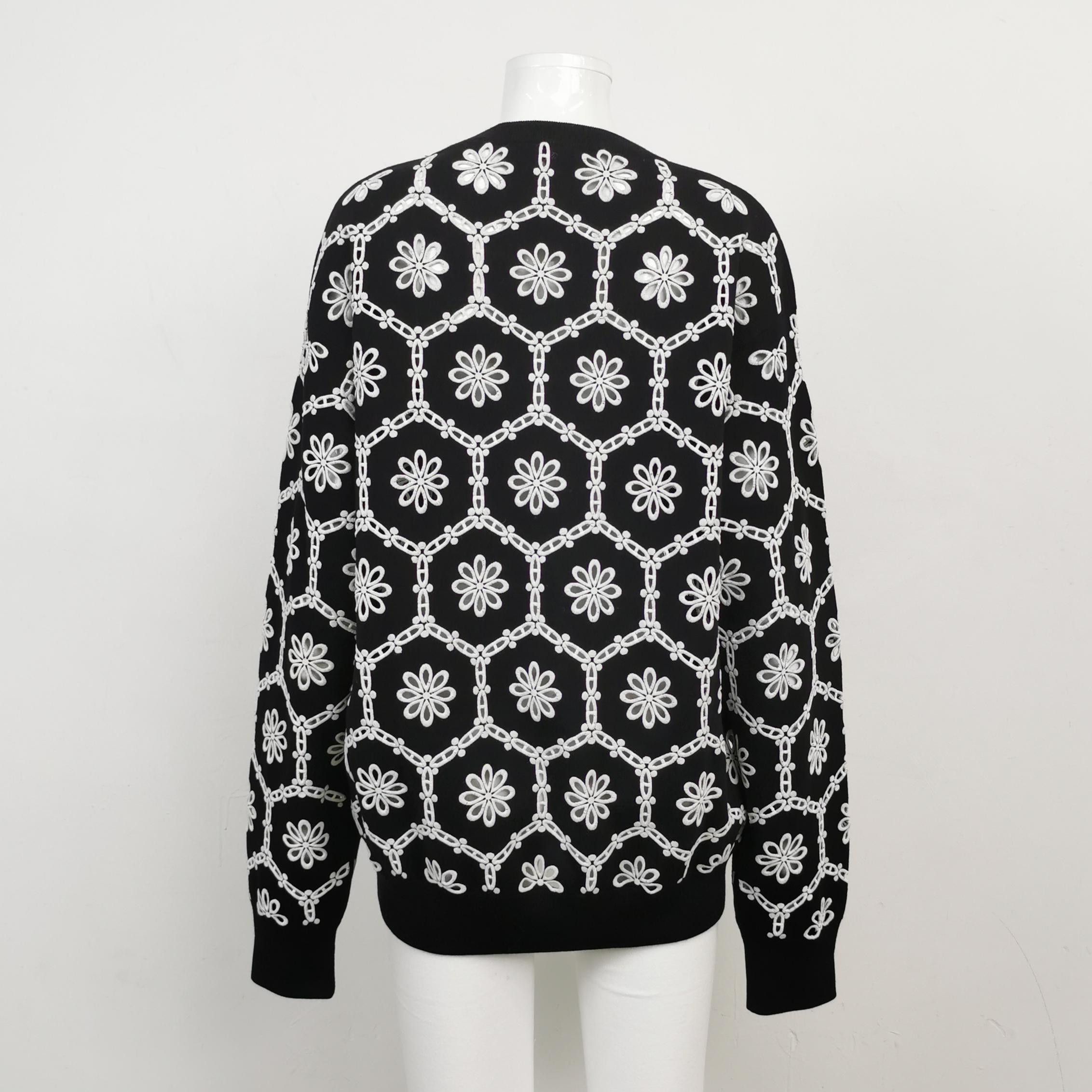 Louis Vuitton Floral Embroidered Black Sweater Size US L / EU 52-54 / 3 - 2 Thumbnail