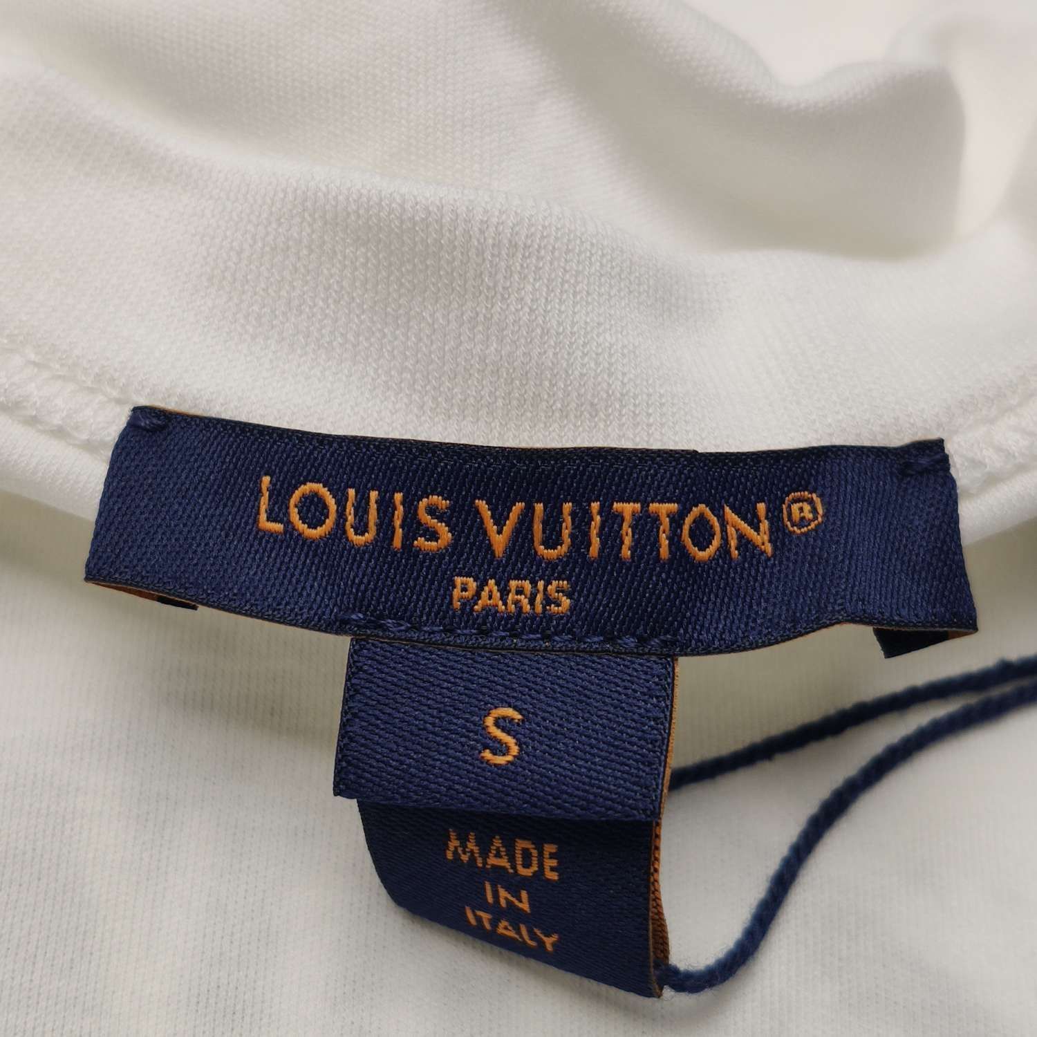 Louis Vuitton Logo Print T-Shirt in White, Size S Size US S / EU 44-46 / 1 - 6 Thumbnail