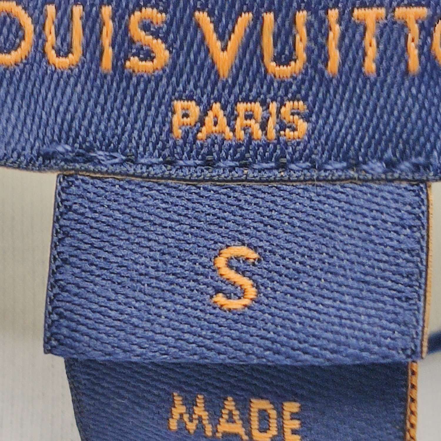 Louis Vuitton Logo Print T-Shirt in White, Size S Size US S / EU 44-46 / 1 - 7 Thumbnail