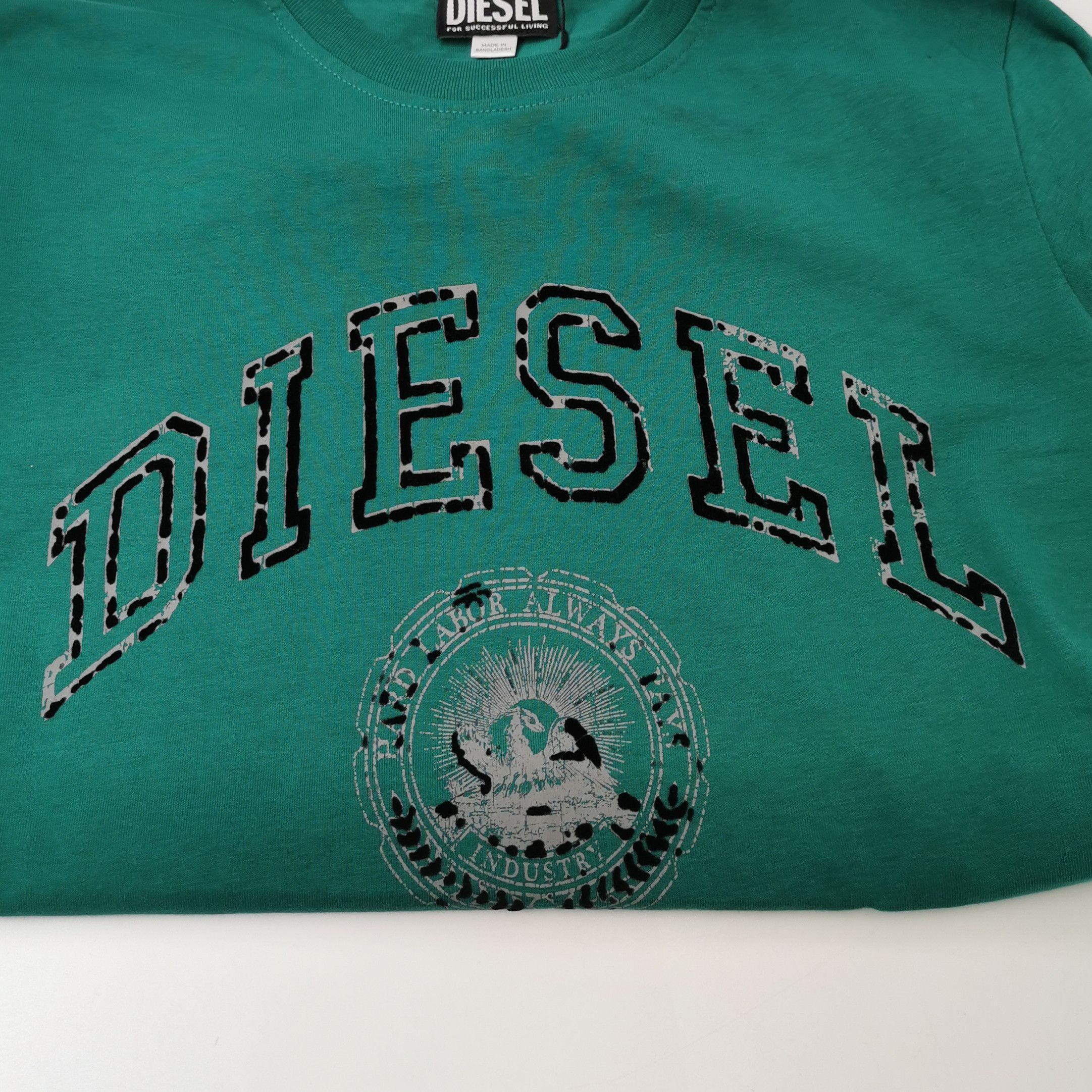 Diesel Flock Print Green Tee in Size XS Size US XS / EU 42 / 0 - 3 Thumbnail