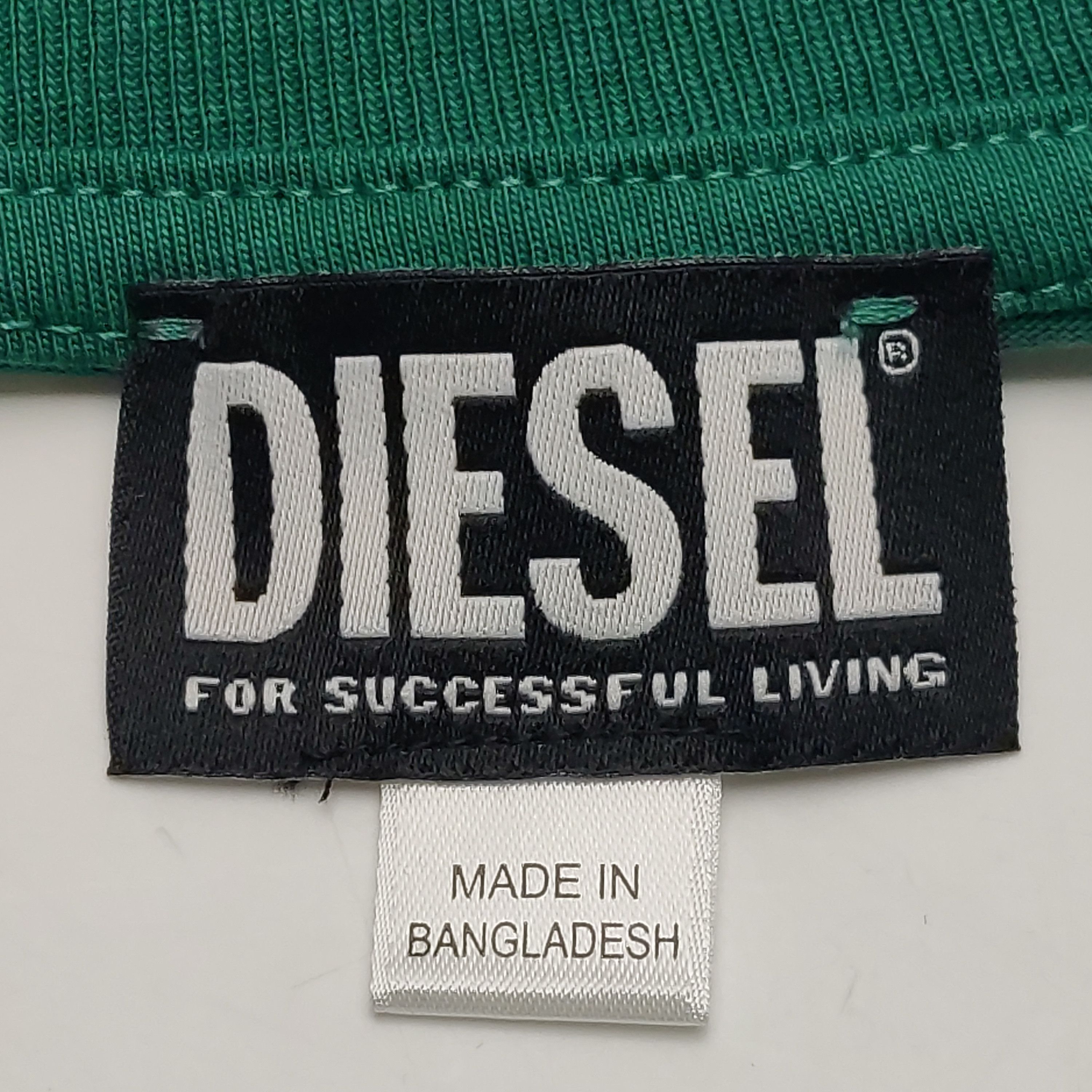 Diesel Flock Print Green Tee in Size XS Size US XS / EU 42 / 0 - 4 Thumbnail