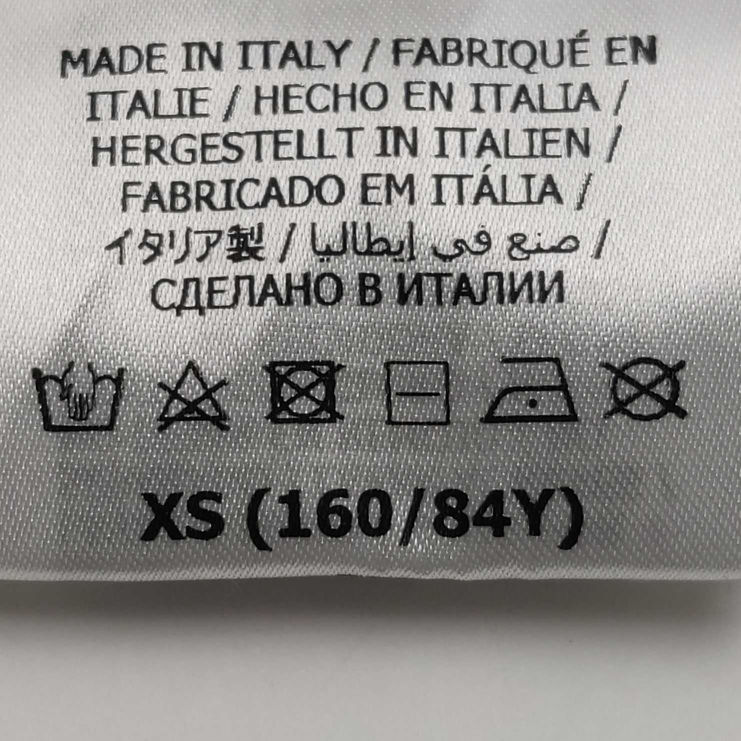 Gucci Bear Logo Graphic T-Shirt in White Size US XS / EU 42 / 0 - 6 Thumbnail
