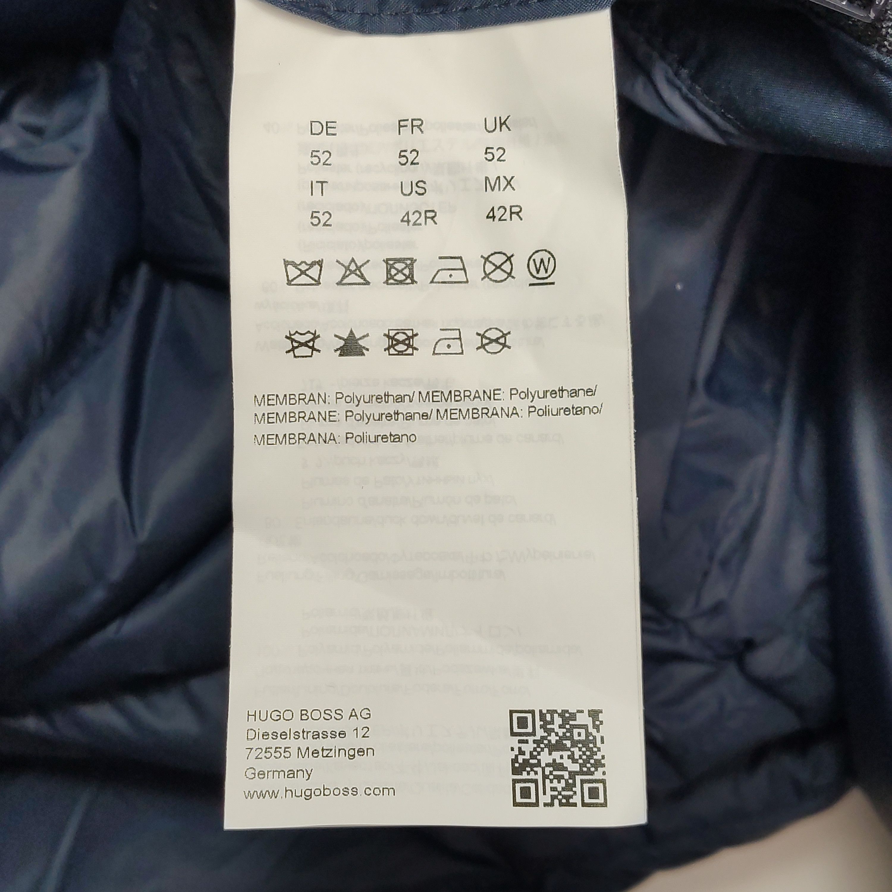 Hugo Boss Hooded Down Jacket in Navy Blue Size US L / EU 52-54 / 3 - 6 Thumbnail