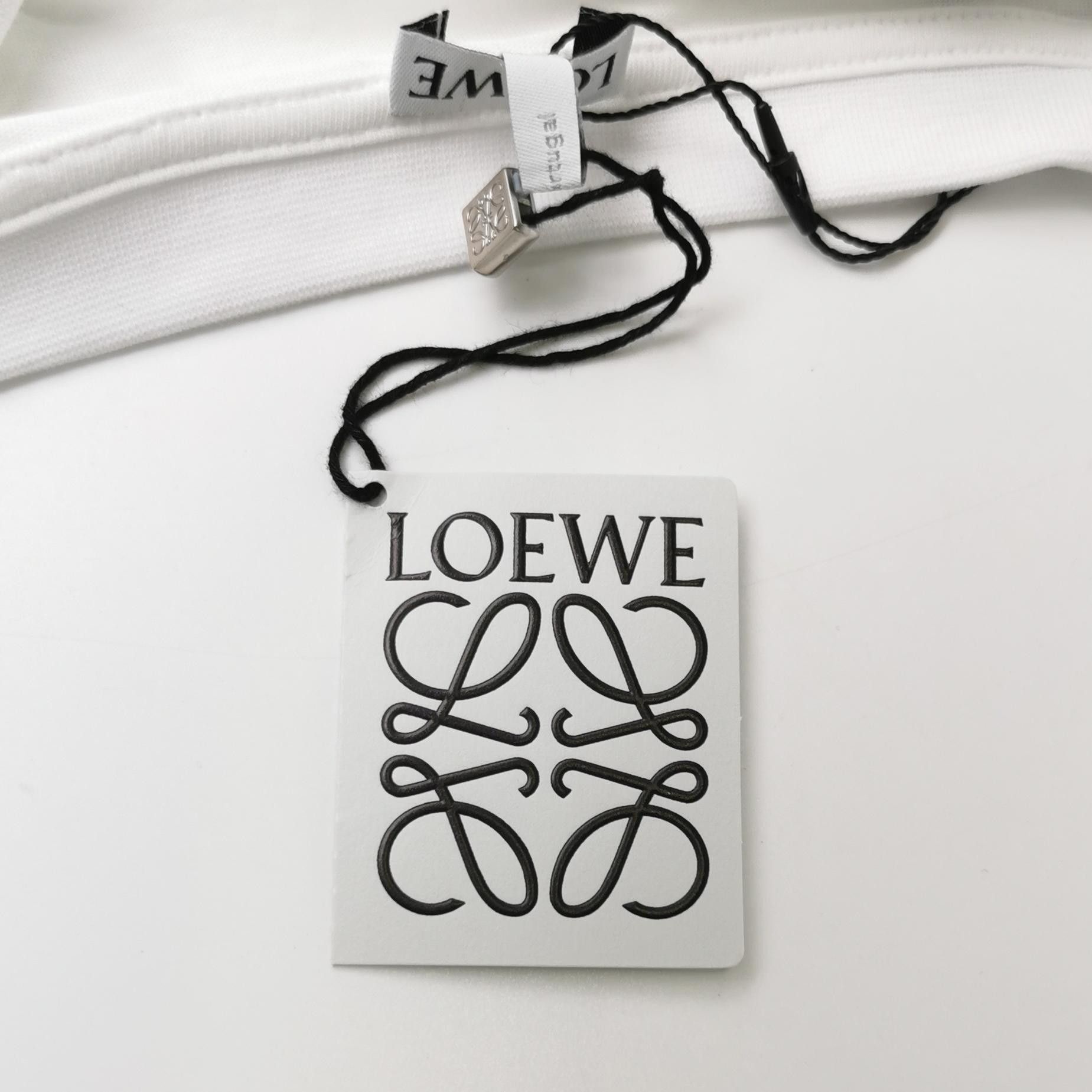 Loewe Logo Embroidered T-Shirt in White Size US L / EU 52-54 / 3 - 4 Thumbnail