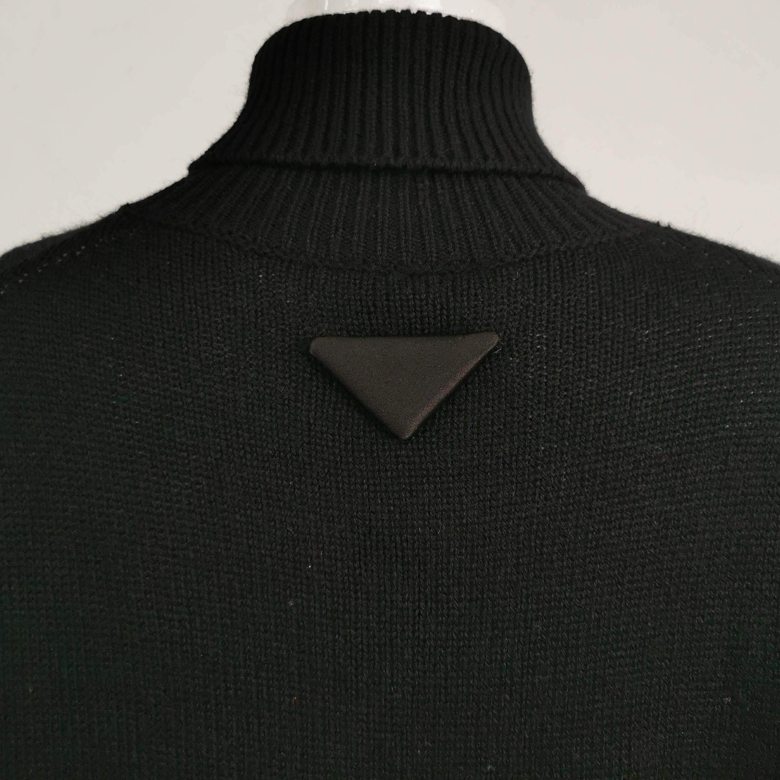 Prada Cashmere Turtleneck Sweater in Black Size US L / EU 52-54 / 3 - 3 Thumbnail