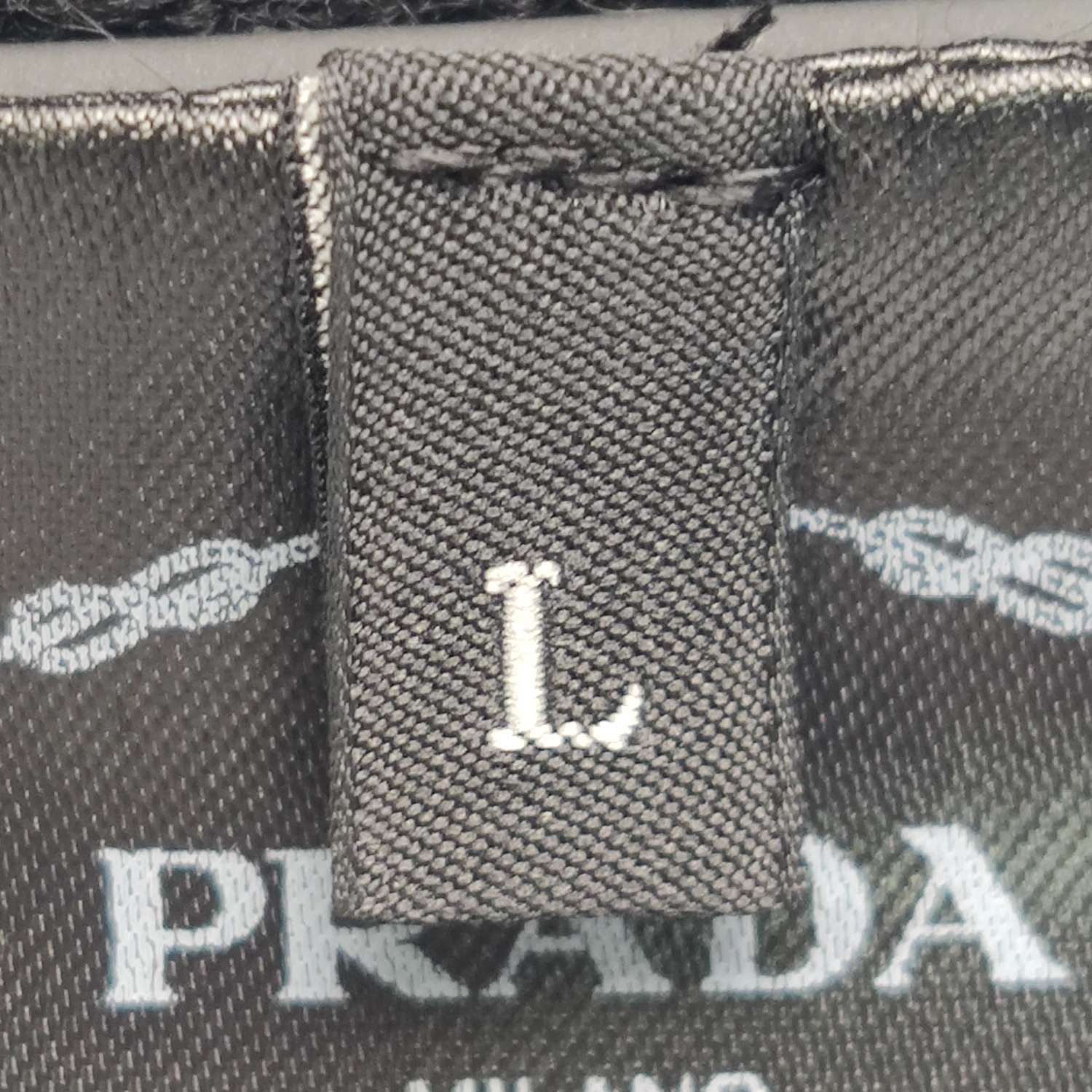 Prada Cashmere Turtleneck Sweater in Black Size US L / EU 52-54 / 3 - 6 Thumbnail