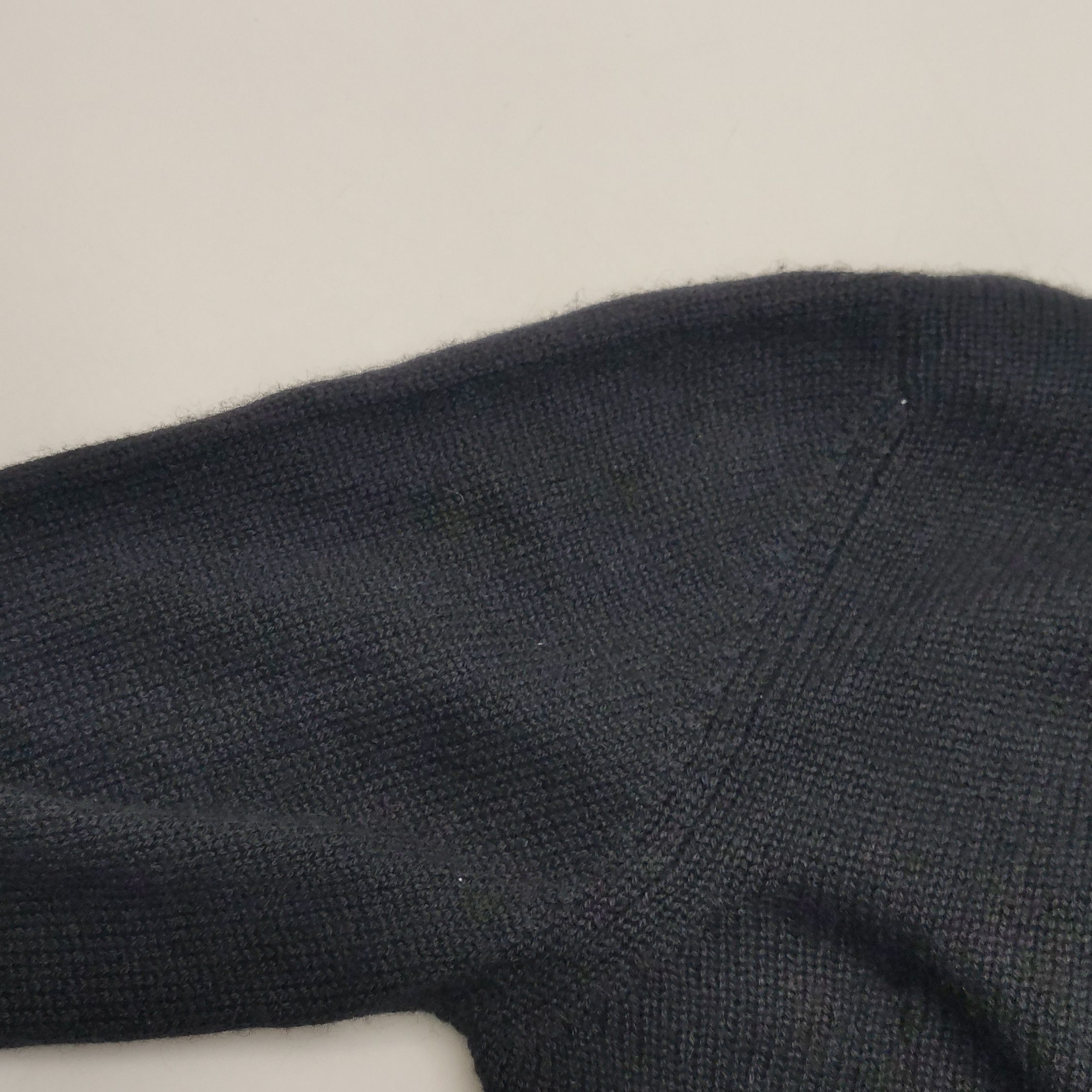 Prada Cashmere Turtleneck Sweater in Black Size US L / EU 52-54 / 3 - 11 Thumbnail
