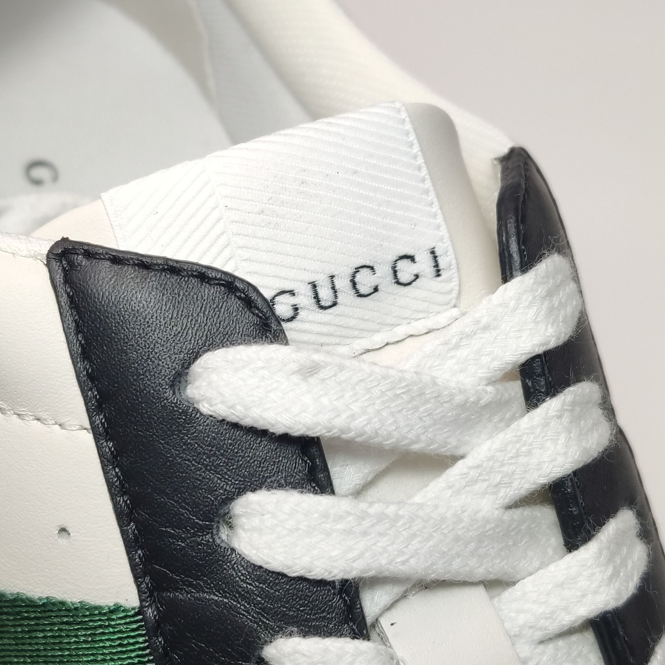 Gucci Gucci Women 7-5 Lowtop Sneakers Size US 7.5 / IT 37.5 - 8 Thumbnail
