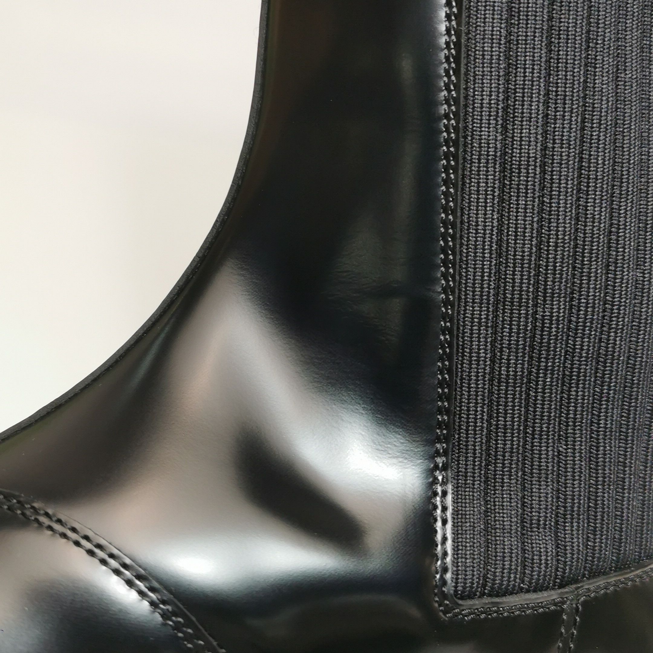 Gucci Gucci Women 5 Boots Size US 5 / IT 35 - 7 Thumbnail