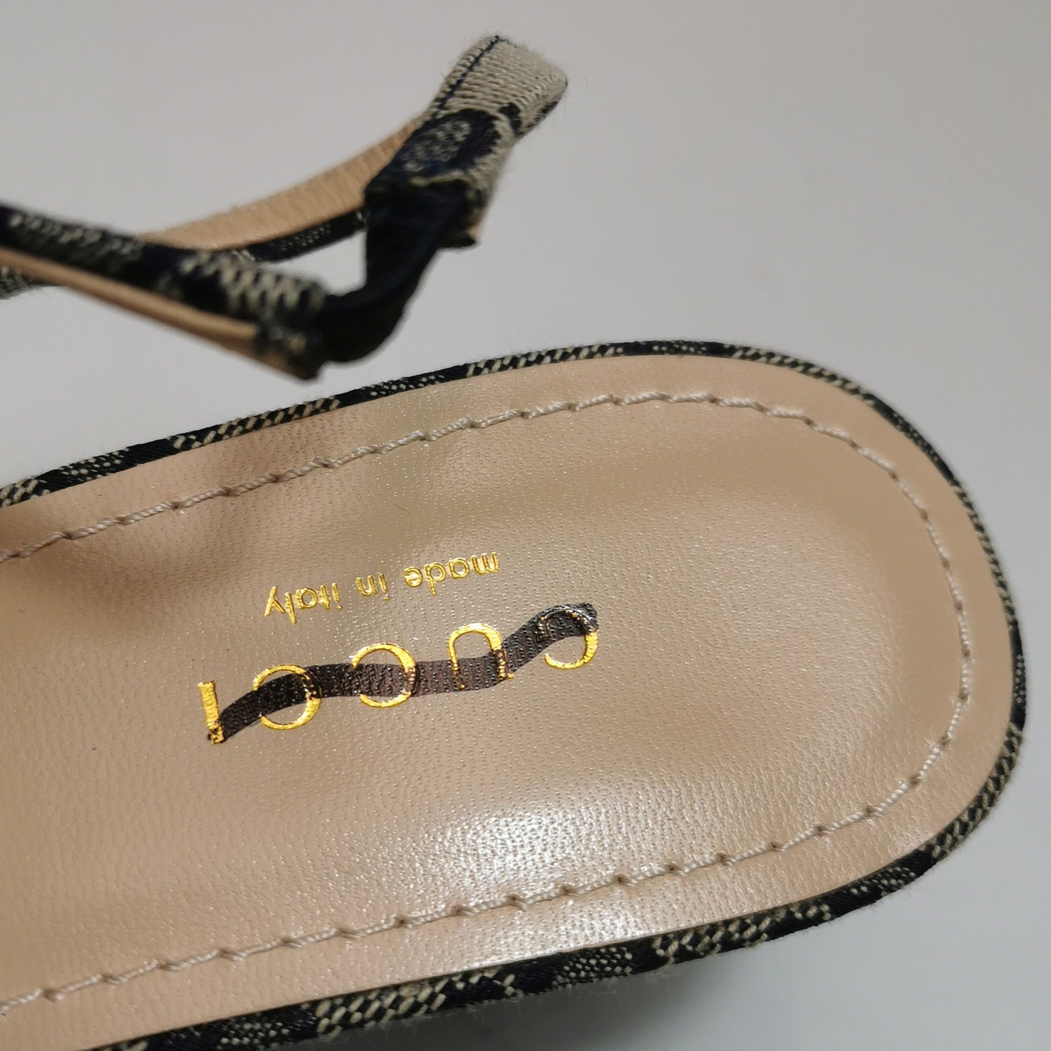 Gucci Gucci Women 7-5 Flats Size US 7.5 / IT 37.5 - 13 Thumbnail
