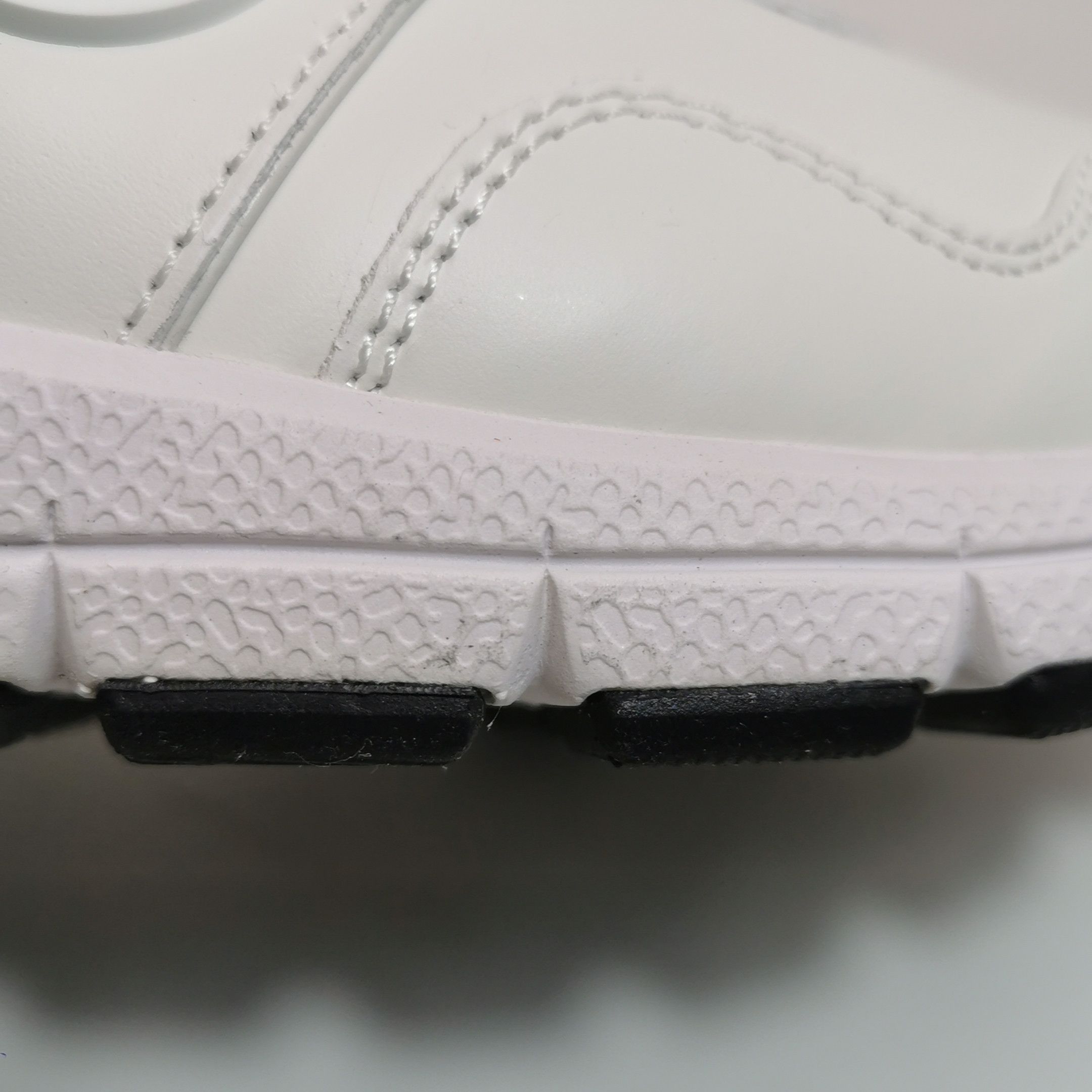 Gucci Gucci Women 5-5 Lowtop Sneakers Size US 5.5 / IT 35.5 - 7 Thumbnail
