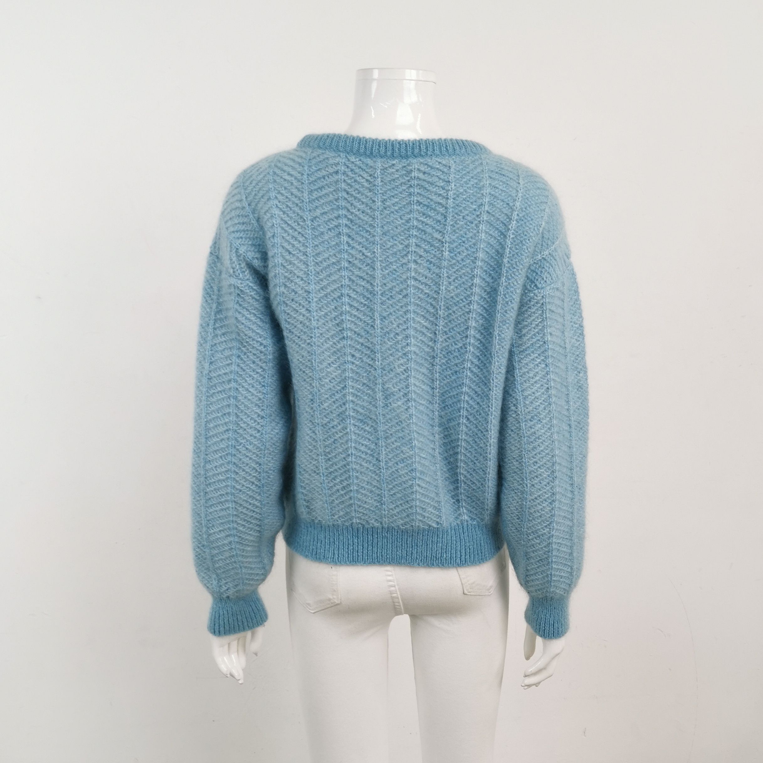 Gucci Gucci Women xs Sweaters Size XS / US 0-2 / IT 36-38 - 2 Thumbnail