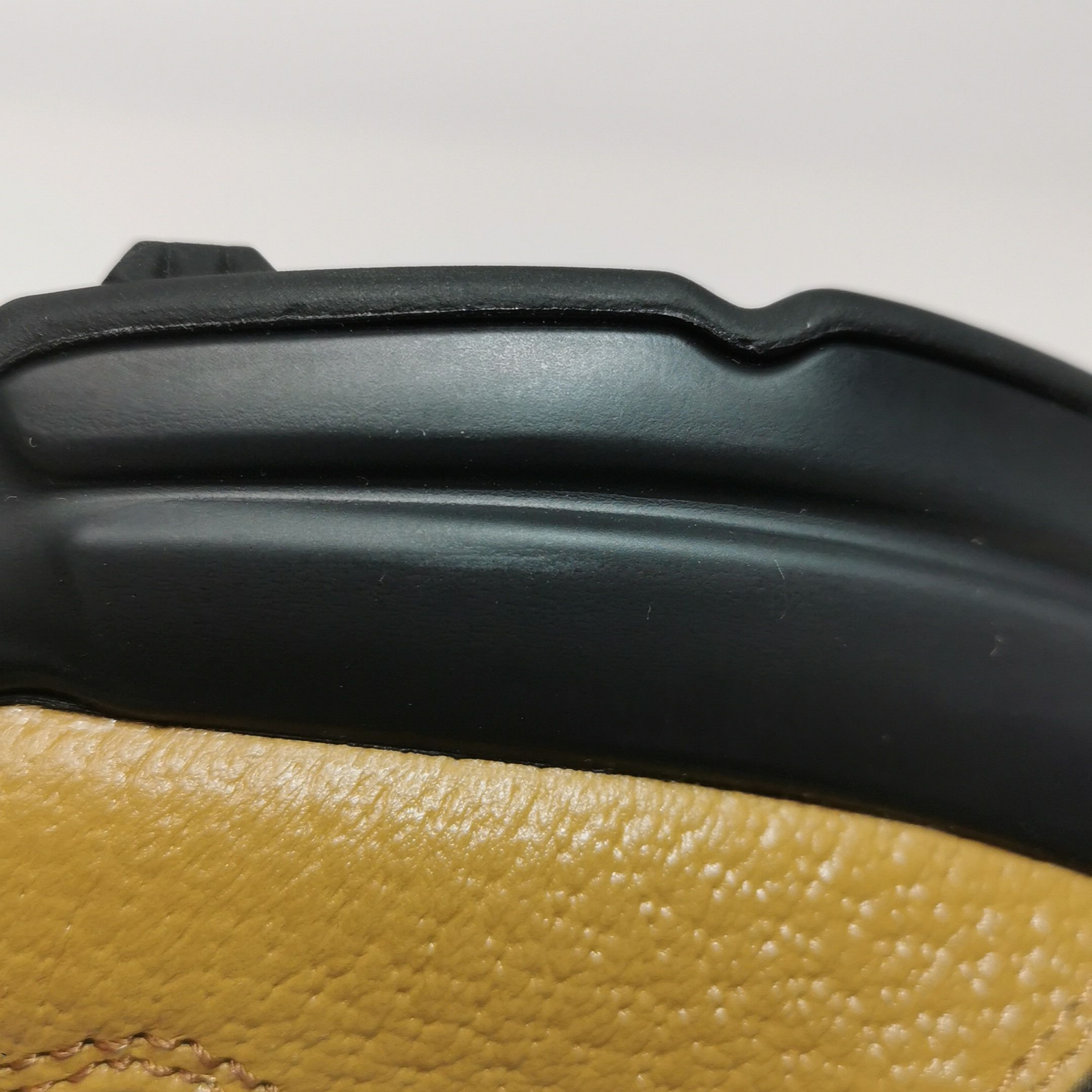 Gucci Gucci Women 9 Lowtop Sneakers Size US 9 / IT 39 - 7 Thumbnail