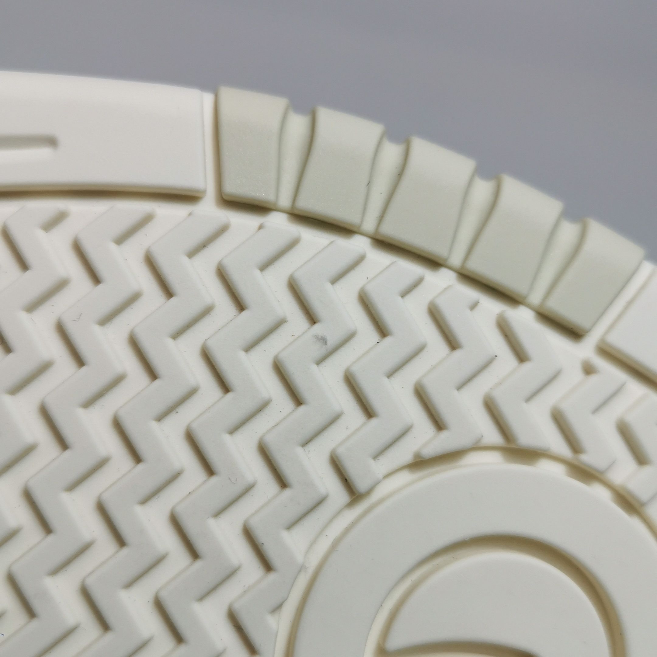 Gucci Gucci Women 6-5 Lowtop Sneakers Size US 6.5 / IT 36.5 - 7 Thumbnail