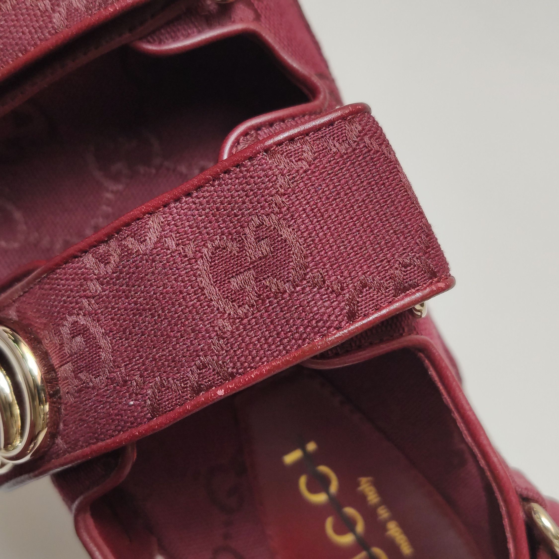 Gucci Gucci Women 10 Sandals Size US 10 / IT 40 - 9 Thumbnail