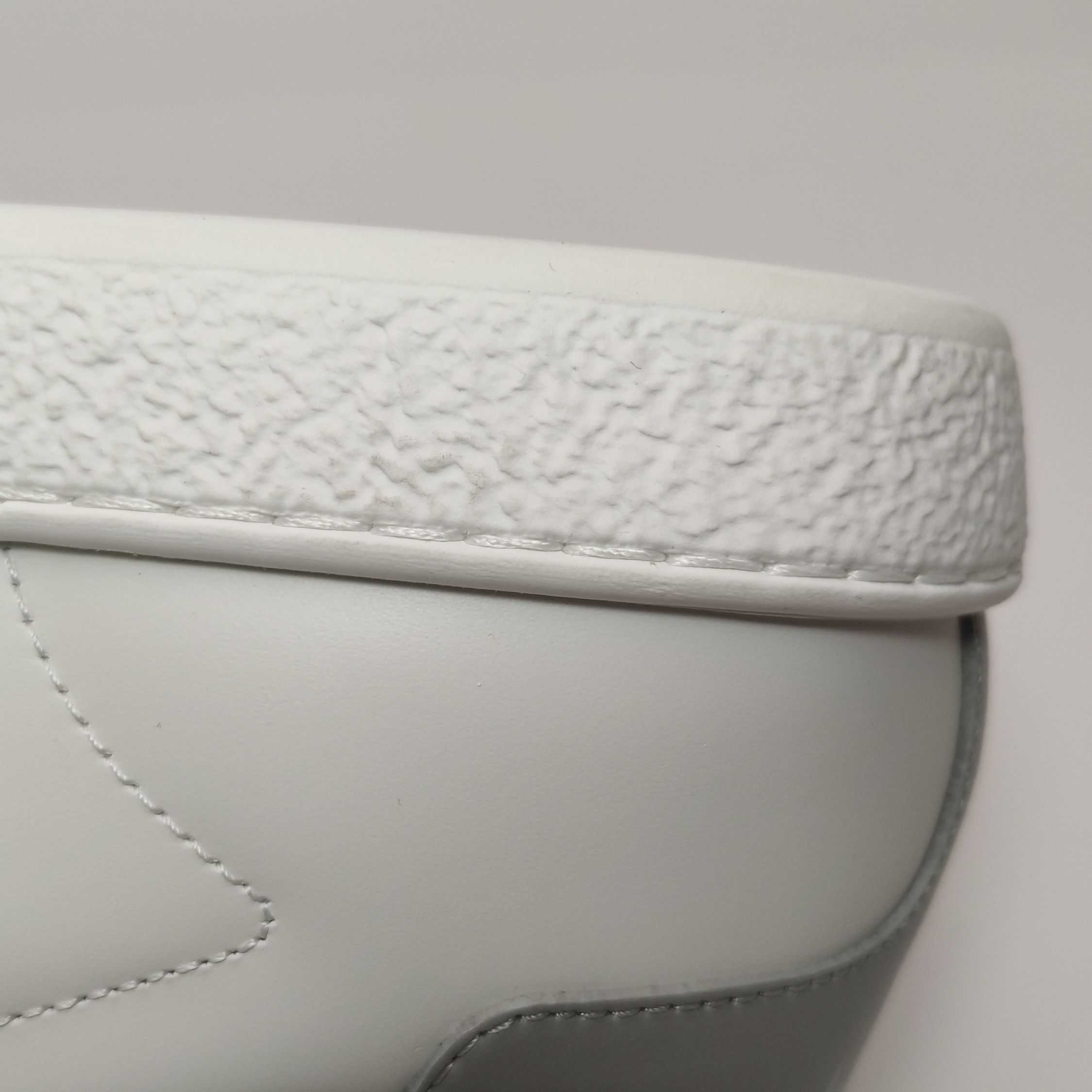 Gucci Gucci Women 7 Lowtop Sneakers Size US 7 / IT 37 - 8 Thumbnail