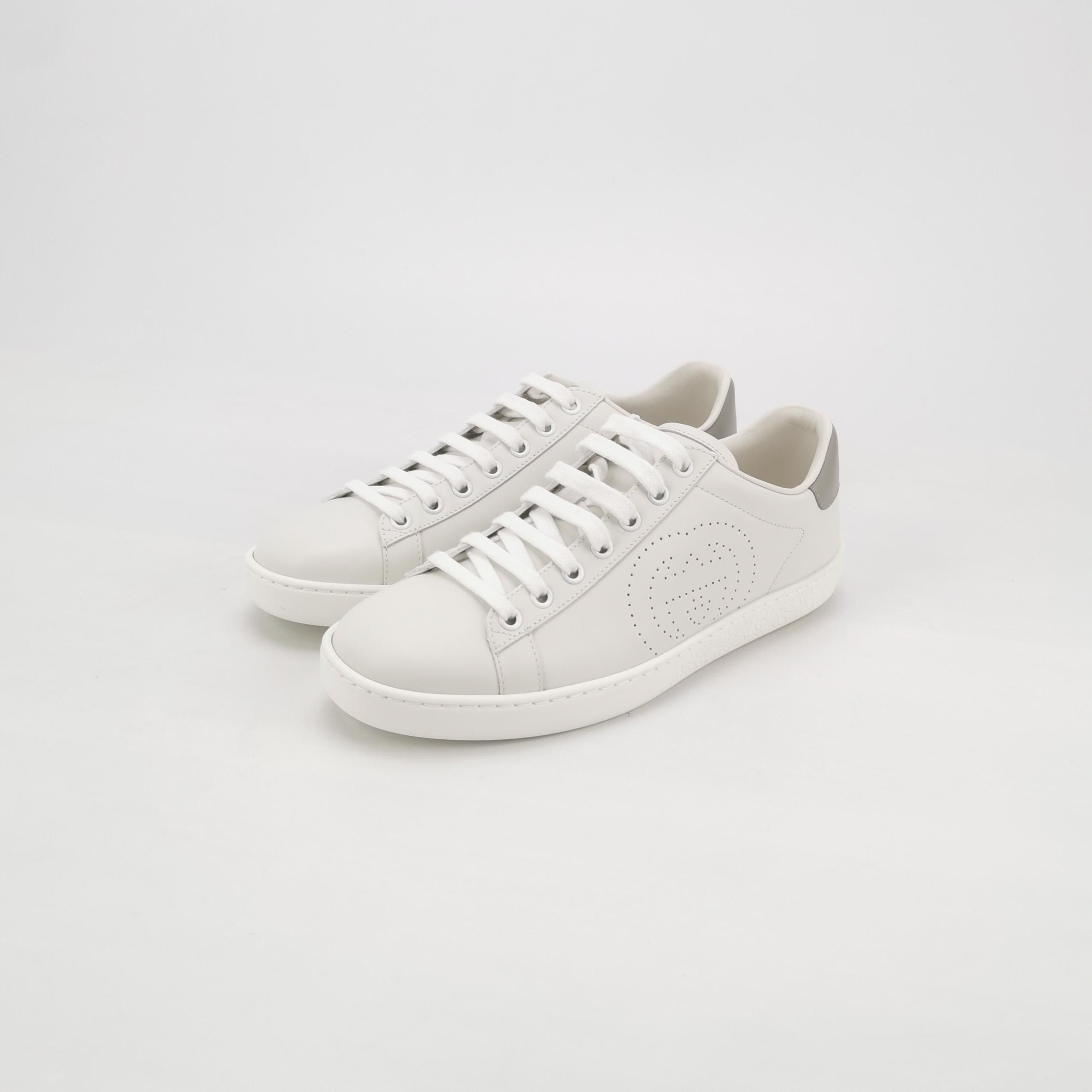 Gucci Gucci Women 7 Lowtop Sneakers Size US 7 / IT 37 - 2 Thumbnail