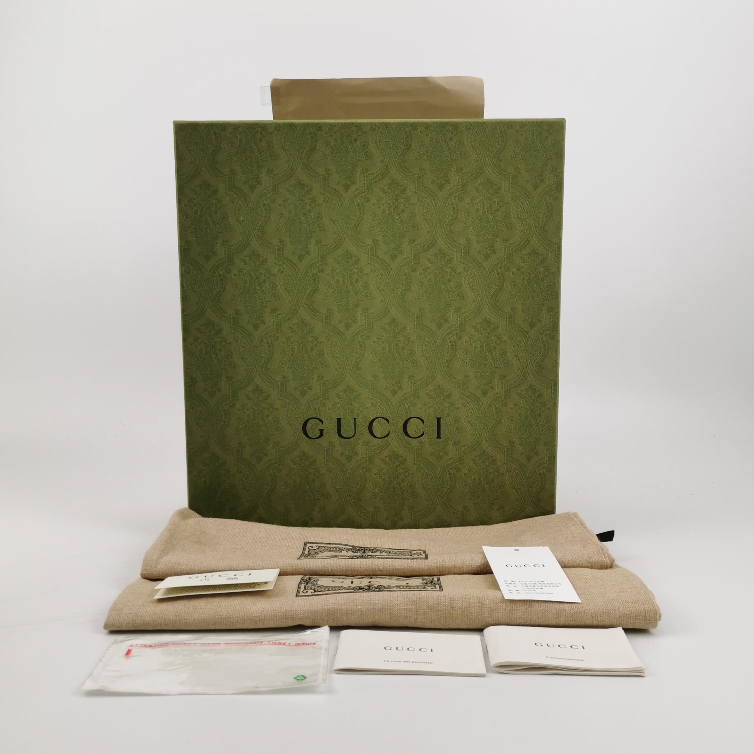 Gucci Gucci Women 5 Lowtop Sneakers Size US 5 / IT 35 - 6 Thumbnail