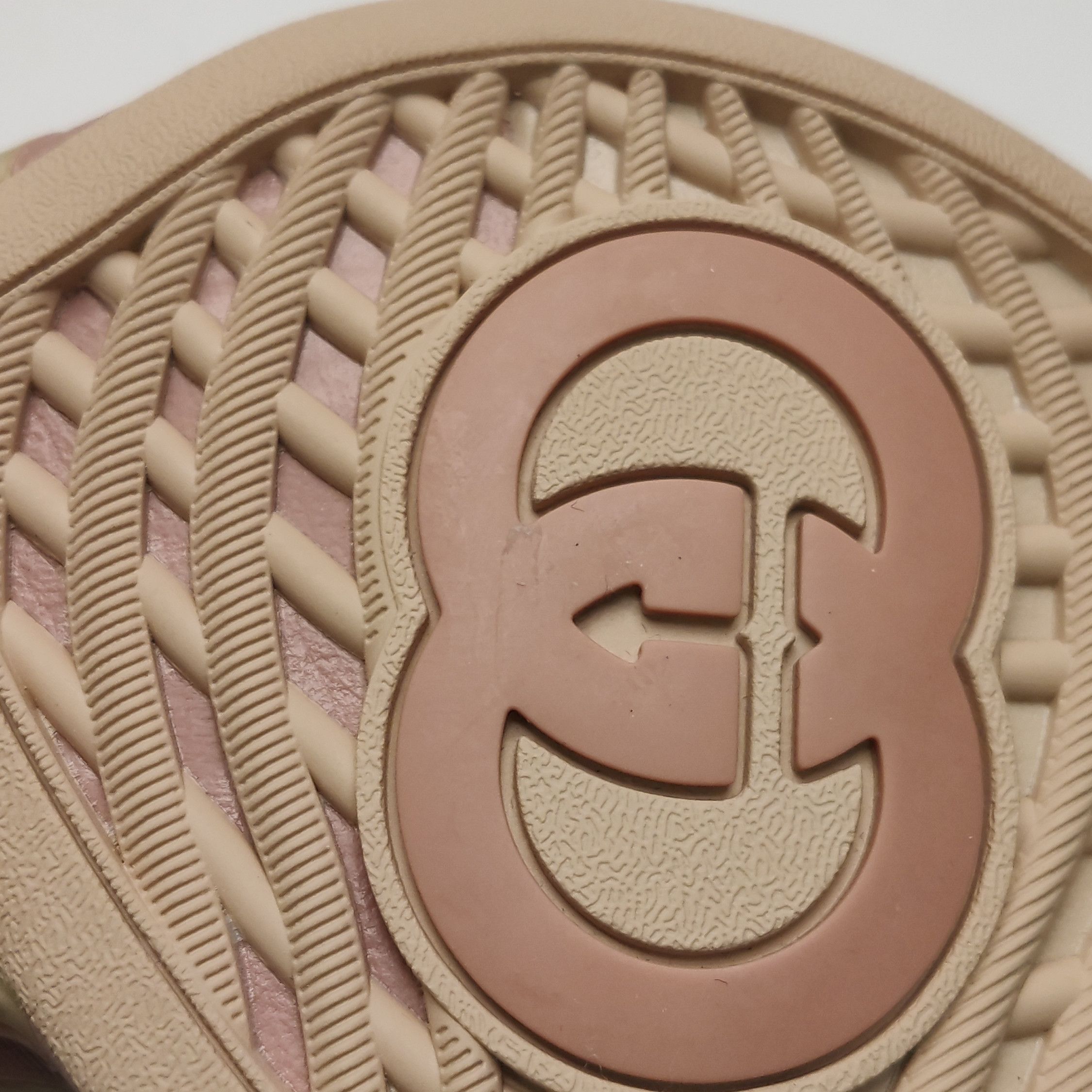 Gucci Gucci Women 5-5 Lowtop Sneakers Size US 5.5 / IT 35.5 - 7 Thumbnail