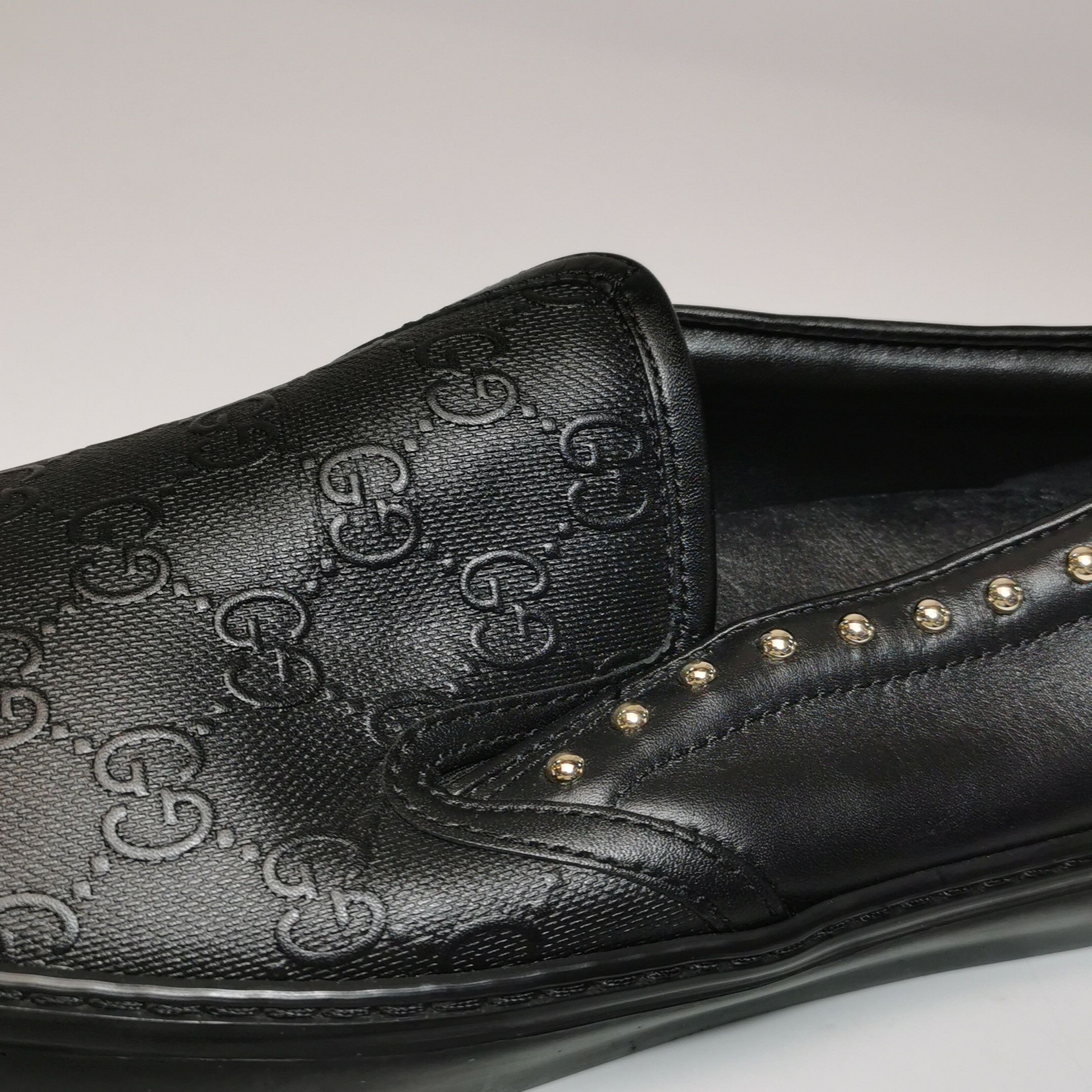 Gucci Gucci Women 7 Lowtop Sneakers Size US 7 / IT 37 - 13 Thumbnail