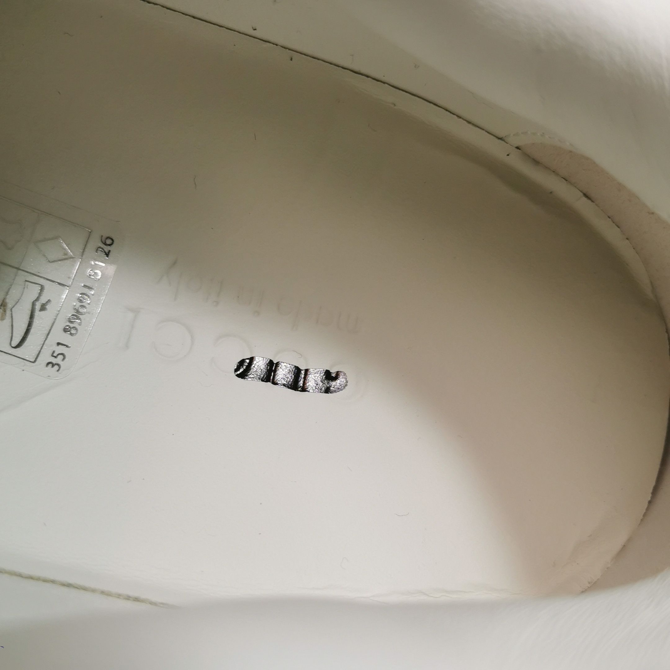 Gucci Gucci Women 7-5 Lowtop Sneakers Size US 7.5 / IT 37.5 - 13 Thumbnail