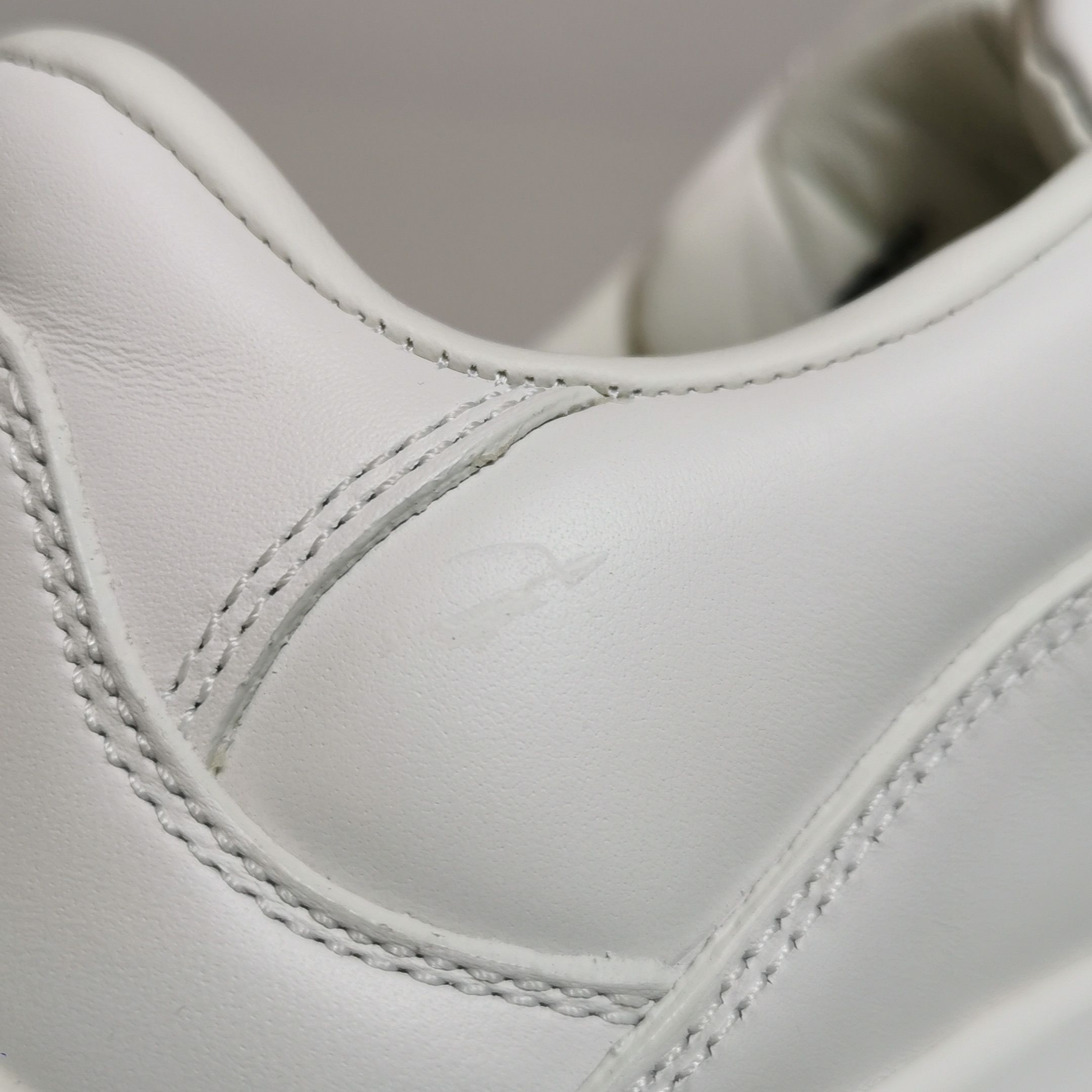 Gucci Gucci Women 7-5 Lowtop Sneakers Size US 7.5 / IT 37.5 - 7 Thumbnail