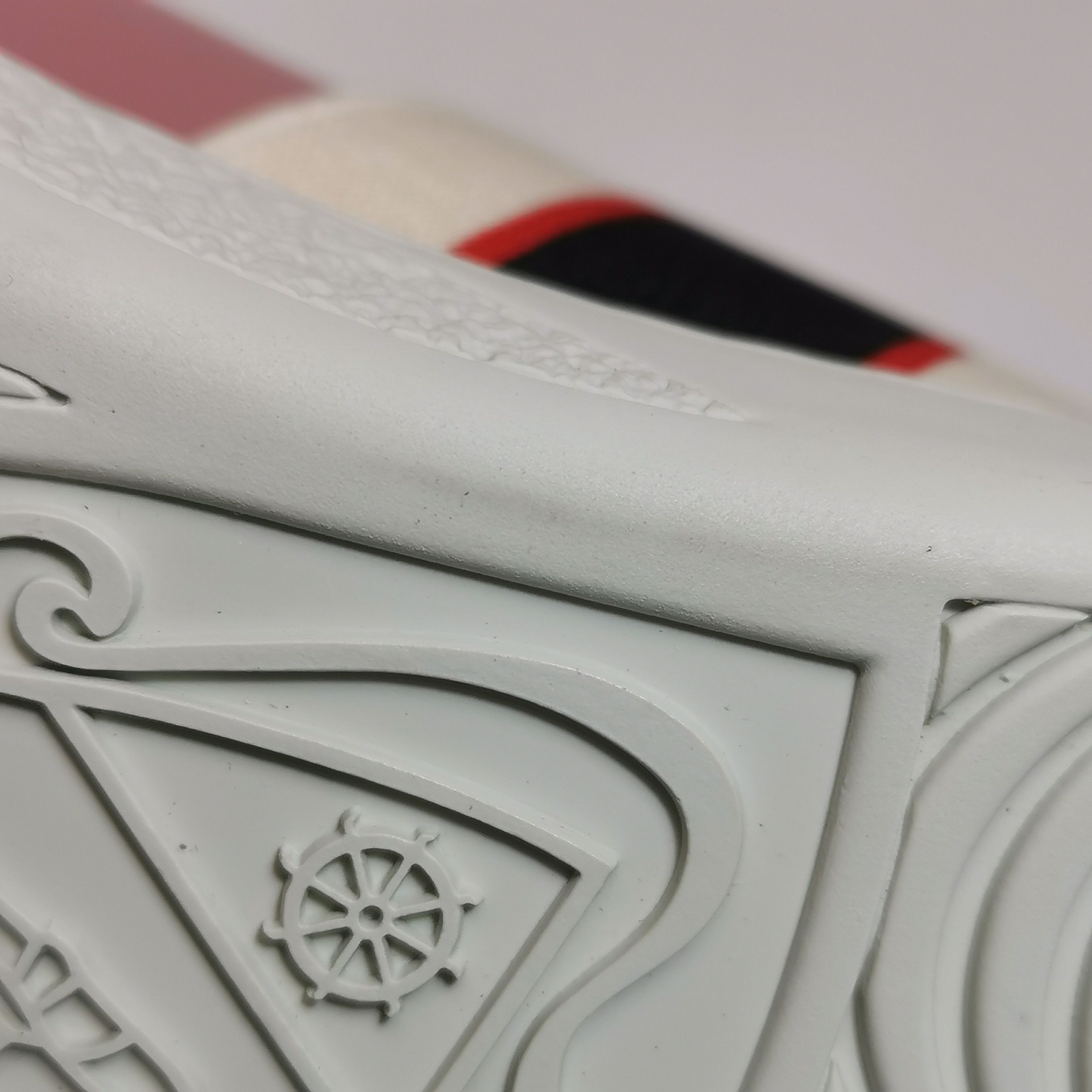 Gucci Gucci Women 6-5 Lowtop Sneakers Size US 6.5 / IT 36.5 - 7 Thumbnail
