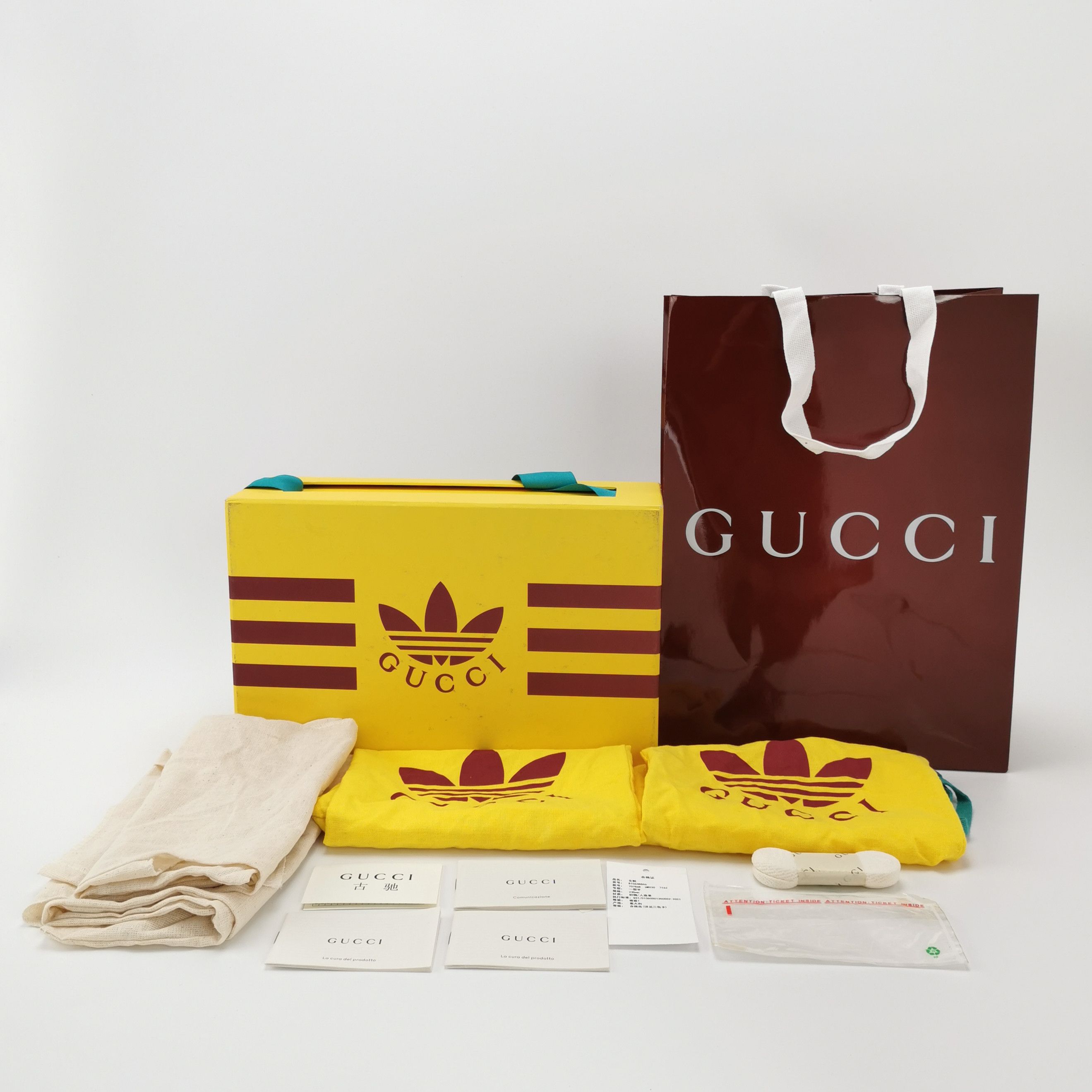 Gucci Gucci Women 6-5 Lowtop Sneakers Size US 6.5 / IT 36.5 - 6 Thumbnail