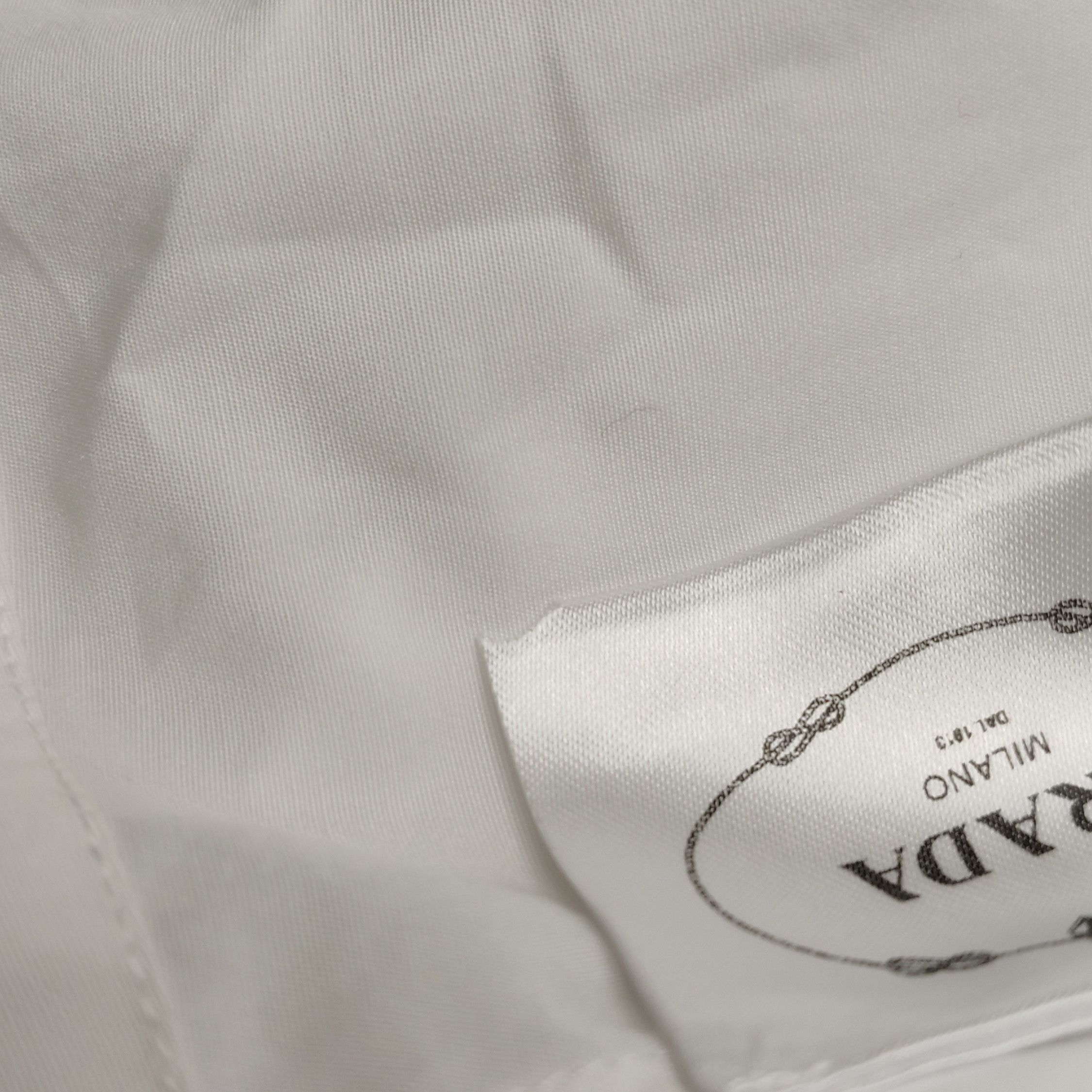 Prada Classic Popeline Button Up Shirt in White Size US M / EU 48-50 / 2 - 9 Thumbnail