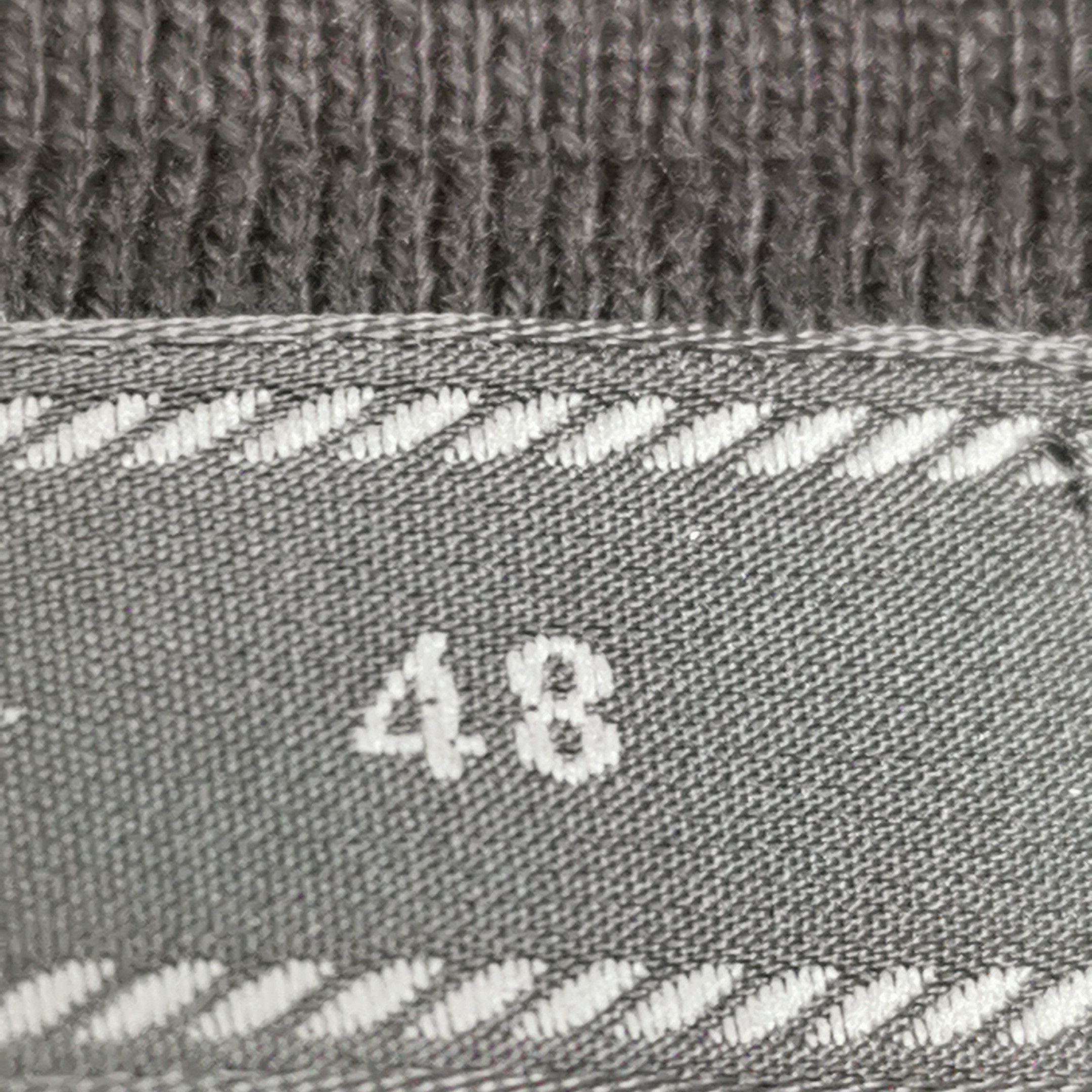 Prada Elegant Black Knit Polo Shirt Size US M / EU 48-50 / 2 - 5 Thumbnail